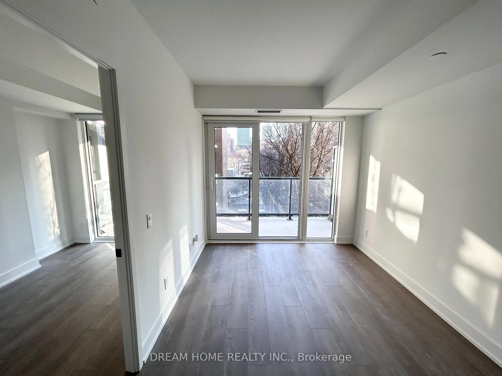 Photo 3 of Unit 401, 308 Jarvis Street, Toronto, Church-Yonge Corridor — HOMEH