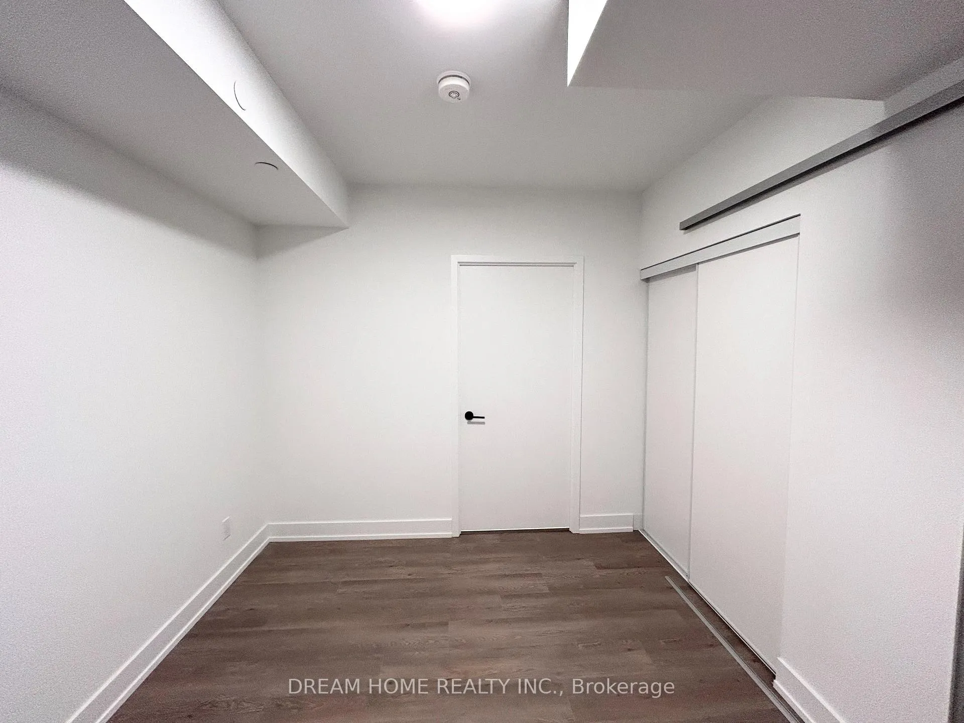 Photo 5 of Unit 401, 308 Jarvis Street, Toronto, Church-Yonge Corridor — HOMEH