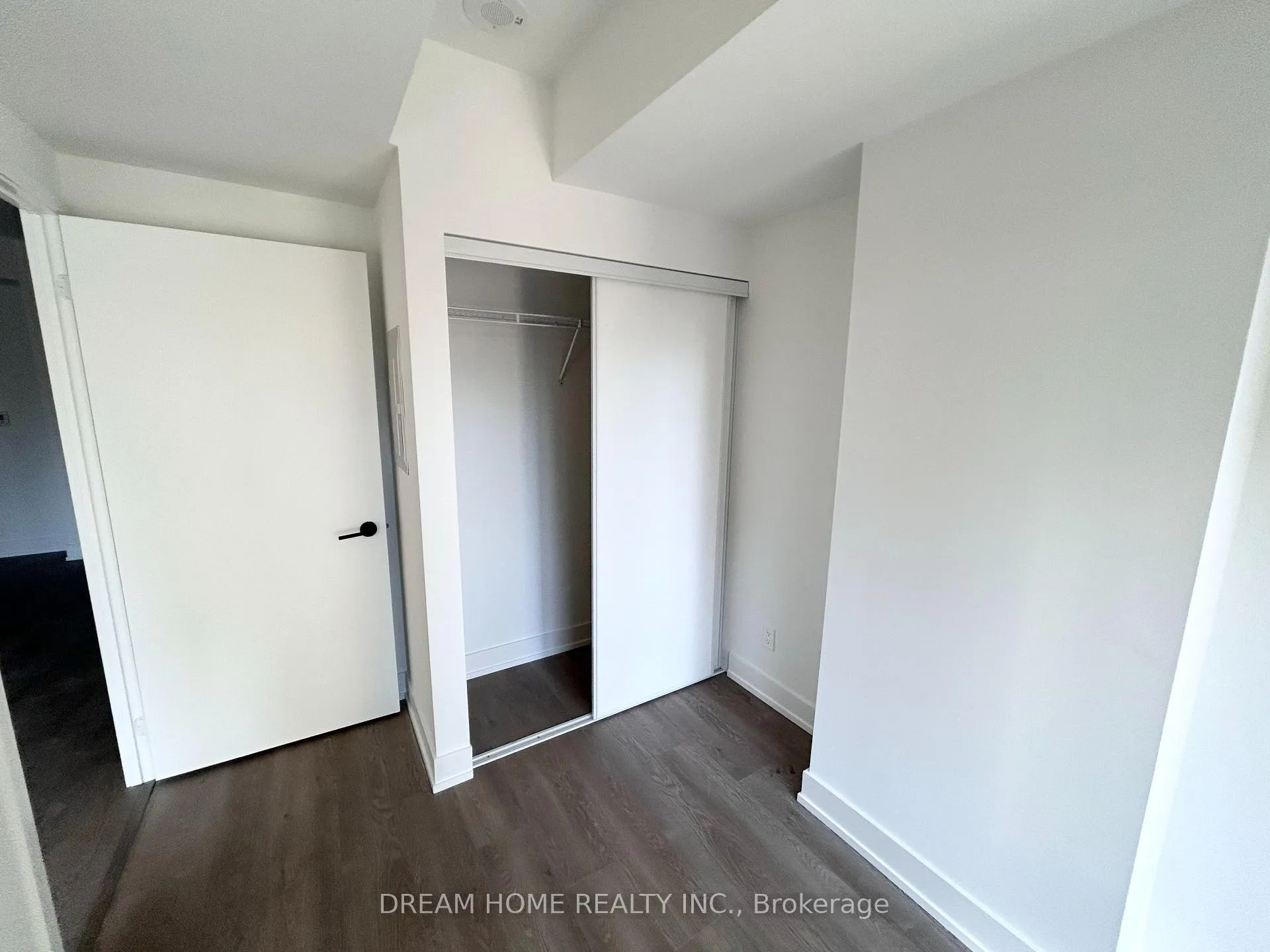 Photo 8 of Unit 401, 308 Jarvis Street, Toronto, Church-Yonge Corridor — HOMEH