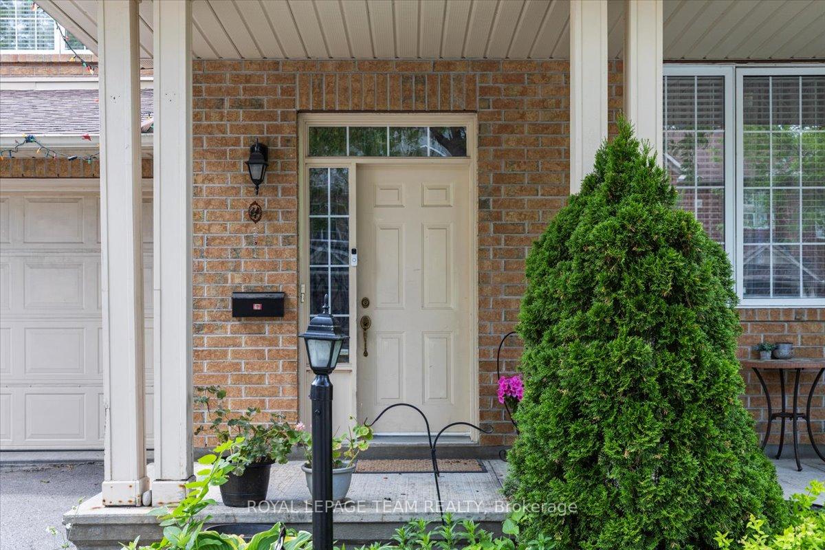 Photo 4 of 12 Sunvale Way, Ottawa, Barrhaven East — HOMEH