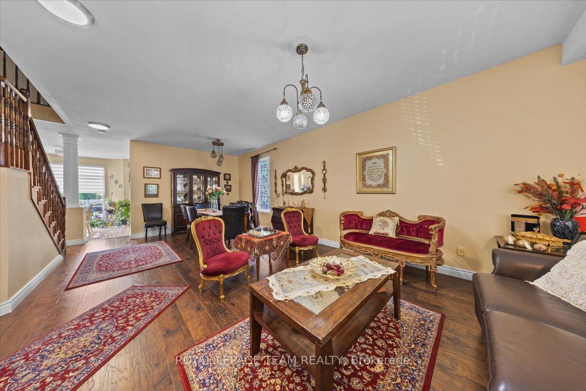 Photo 9 of 12 Sunvale Way, Ottawa, Barrhaven East — HOMEH