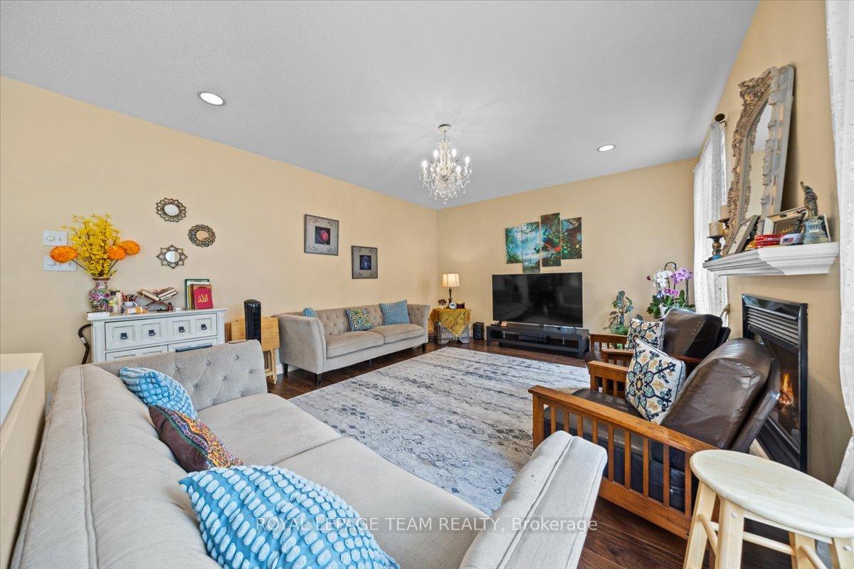 Photo 15 of 12 Sunvale Way, Ottawa, Barrhaven East — HOMEH