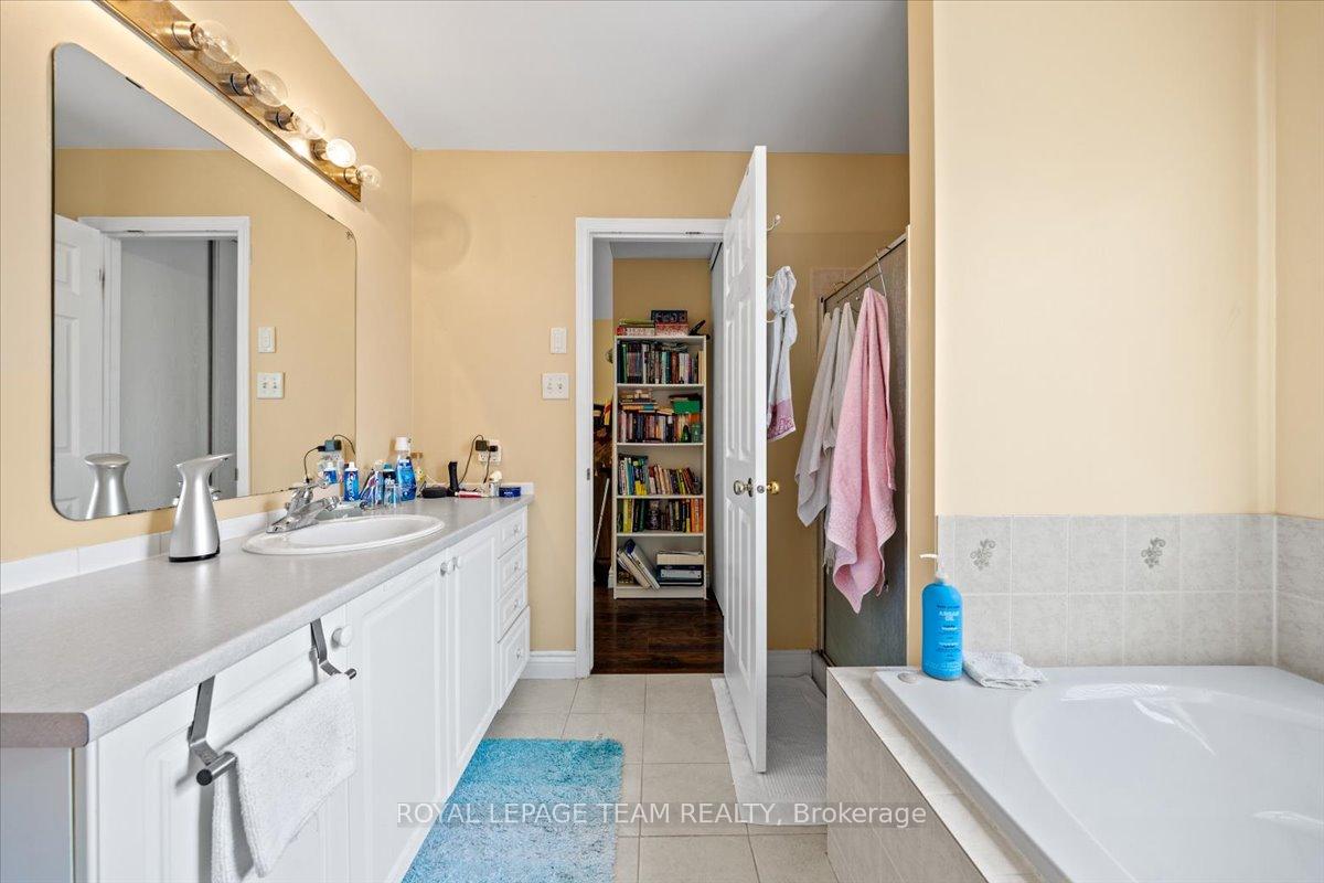 Photo 37 of 12 Sunvale Way, Ottawa, Barrhaven East — HOMEH