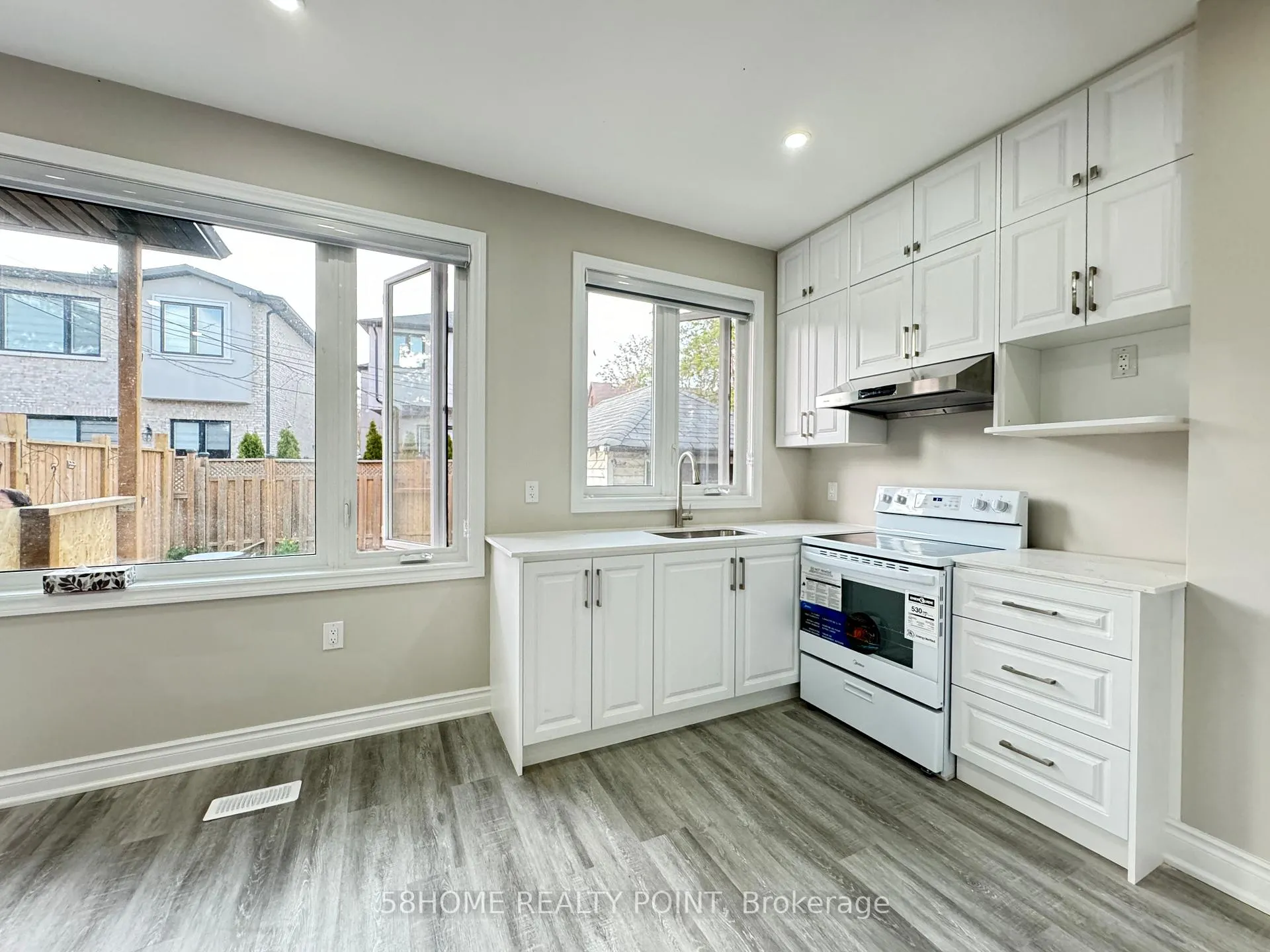 Front of Unit 3, 374 O'connor Drive
