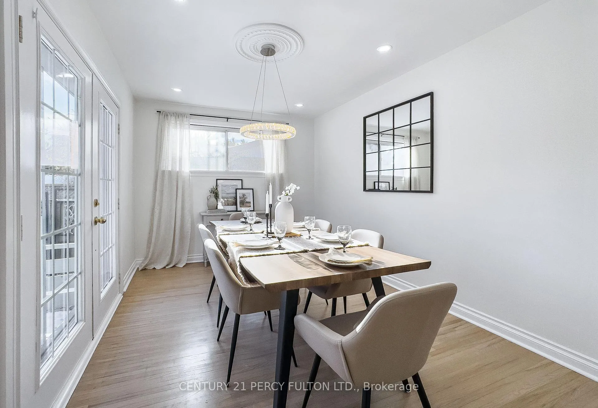 Photo 13 of 1023 Centre Street N, Whitby, Williamsburg — HOMEH
