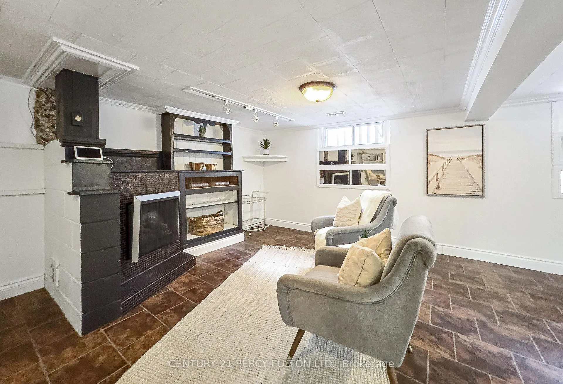 Photo 24 of 1023 Centre Street N, Whitby, Williamsburg — HOMEH