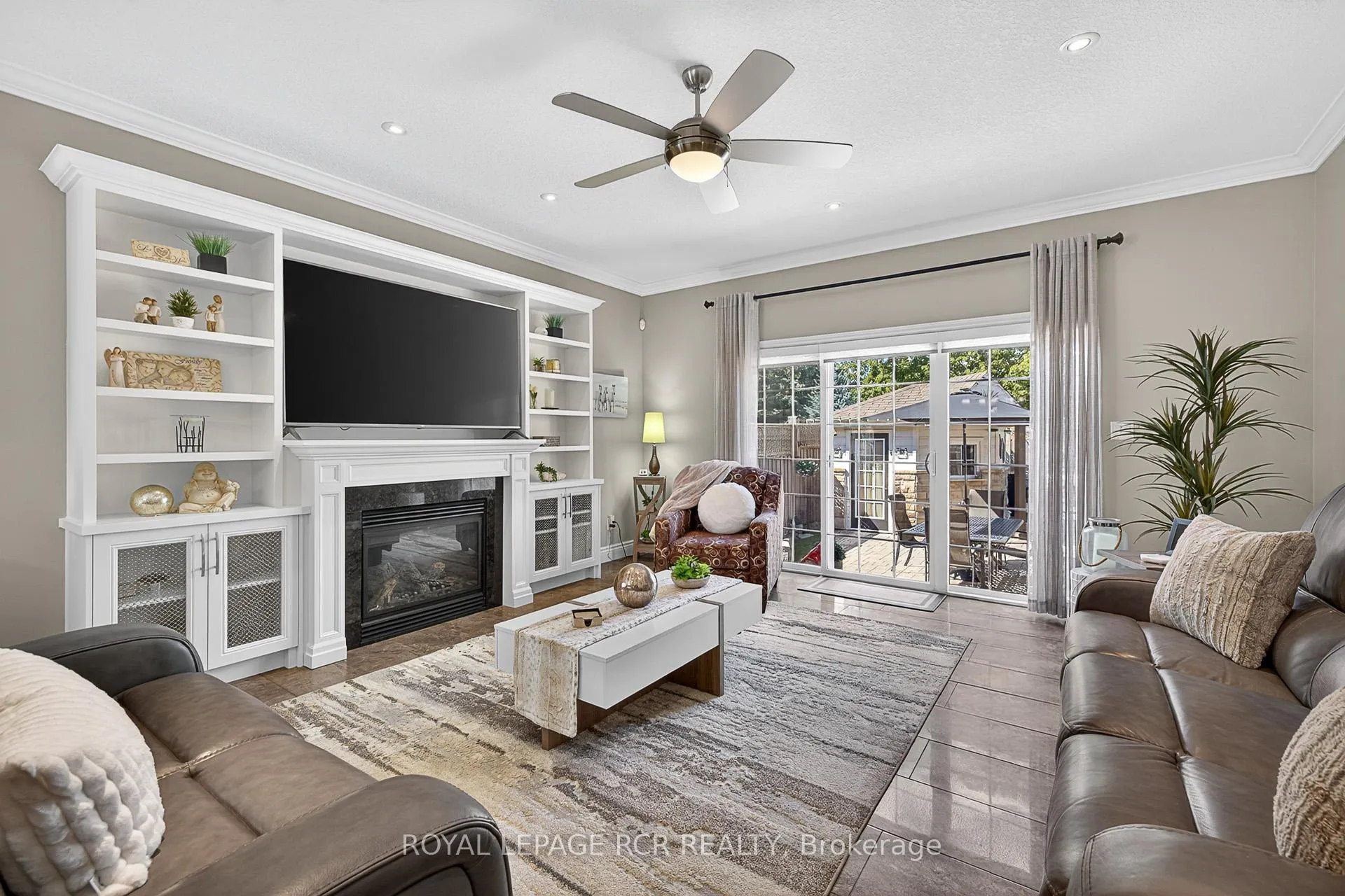 Photo 9 of 21 Corvinelli Drive, Whitby, Brooklin — HOMEH