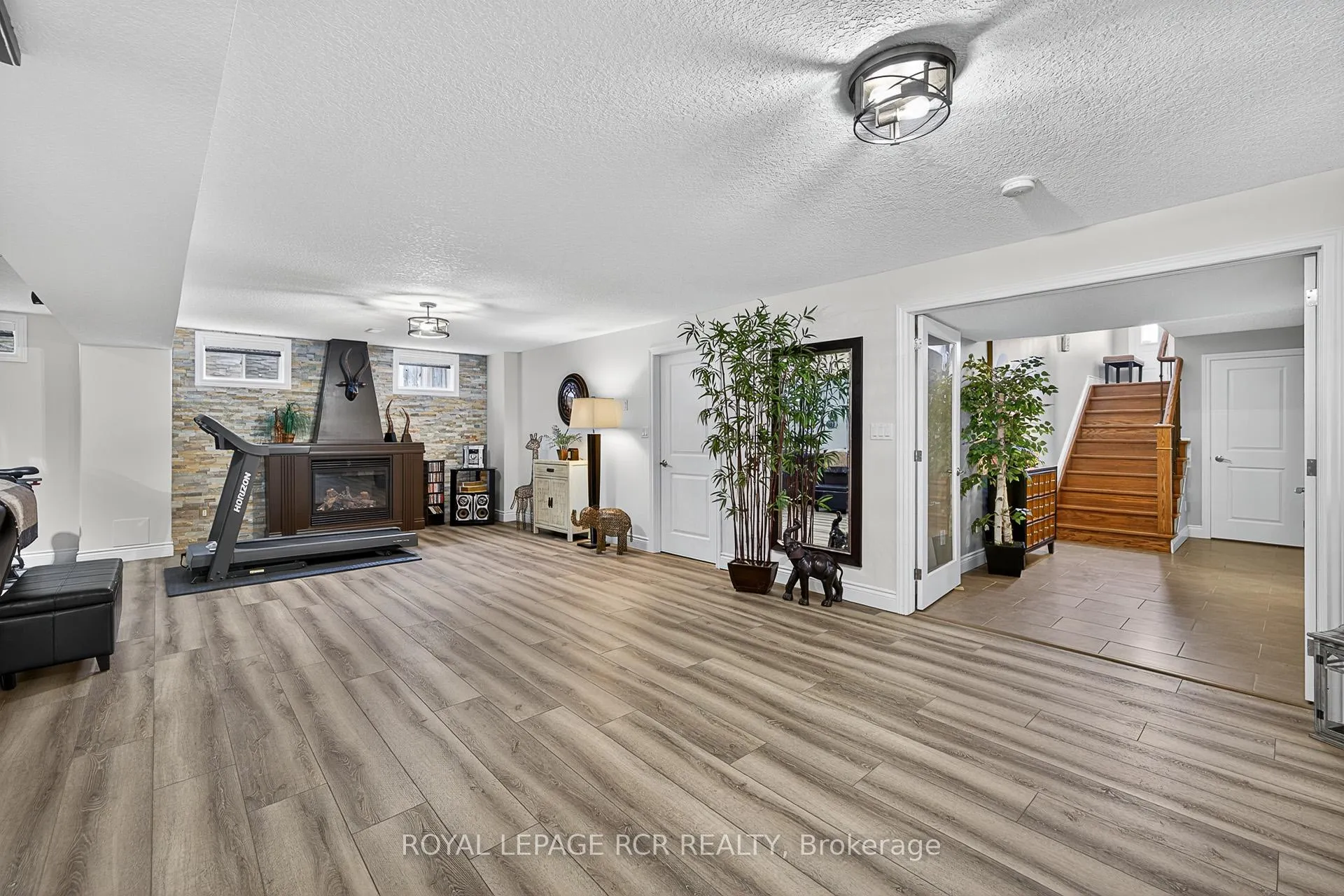 Photo 29 of 21 Corvinelli Drive, Whitby, Brooklin — HOMEH