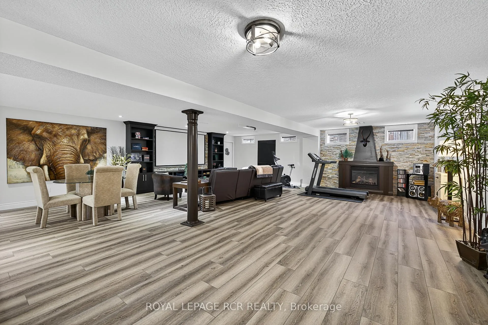 Photo 30 of 21 Corvinelli Drive, Whitby, Brooklin — HOMEH