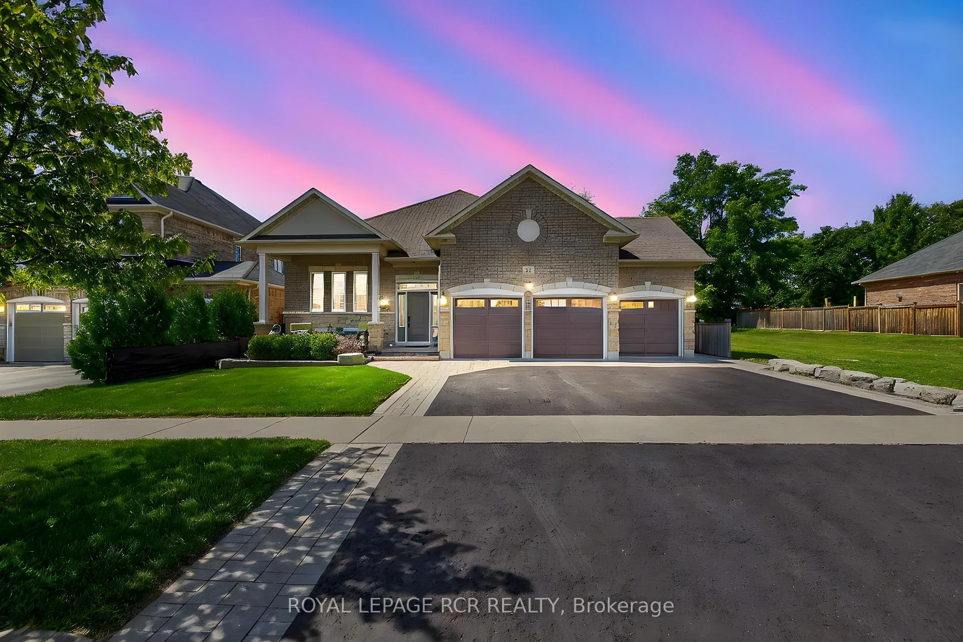 Photo 45 of 21 Corvinelli Drive, Whitby, Brooklin — HOMEH