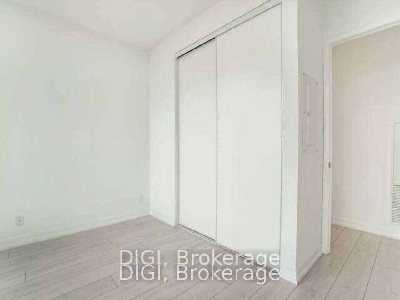 Photo 10 of Unit 5502, 898 Portage Parkway, Vaughan, Concord — HOMEH