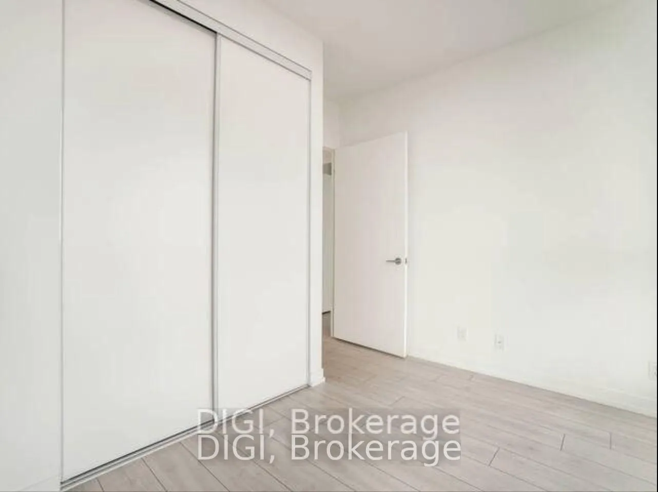 Photo 11 of Unit 5502, 898 Portage Parkway, Vaughan, Concord — HOMEH