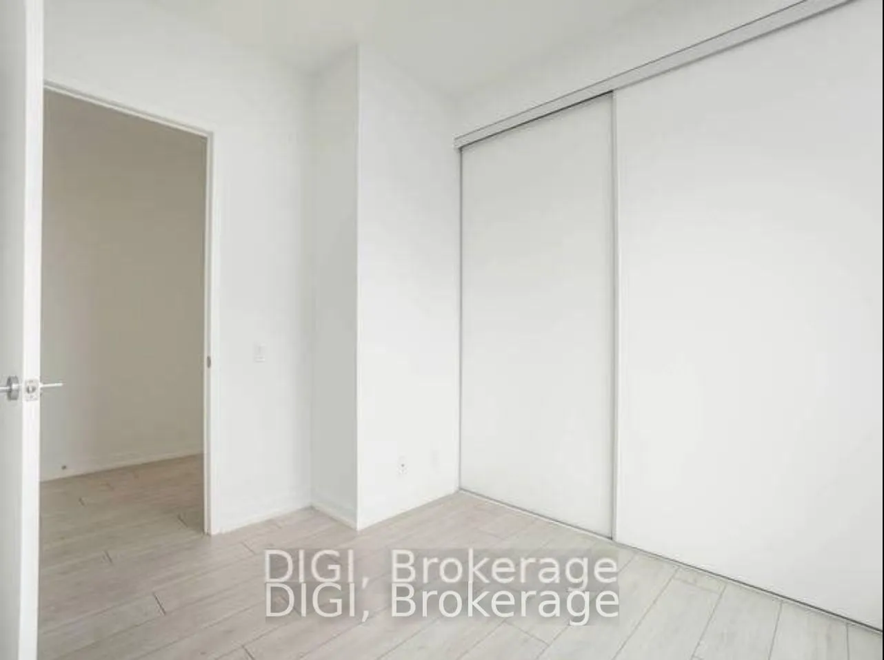 Photo 13 of Unit 5502, 898 Portage Parkway, Vaughan, Concord — HOMEH