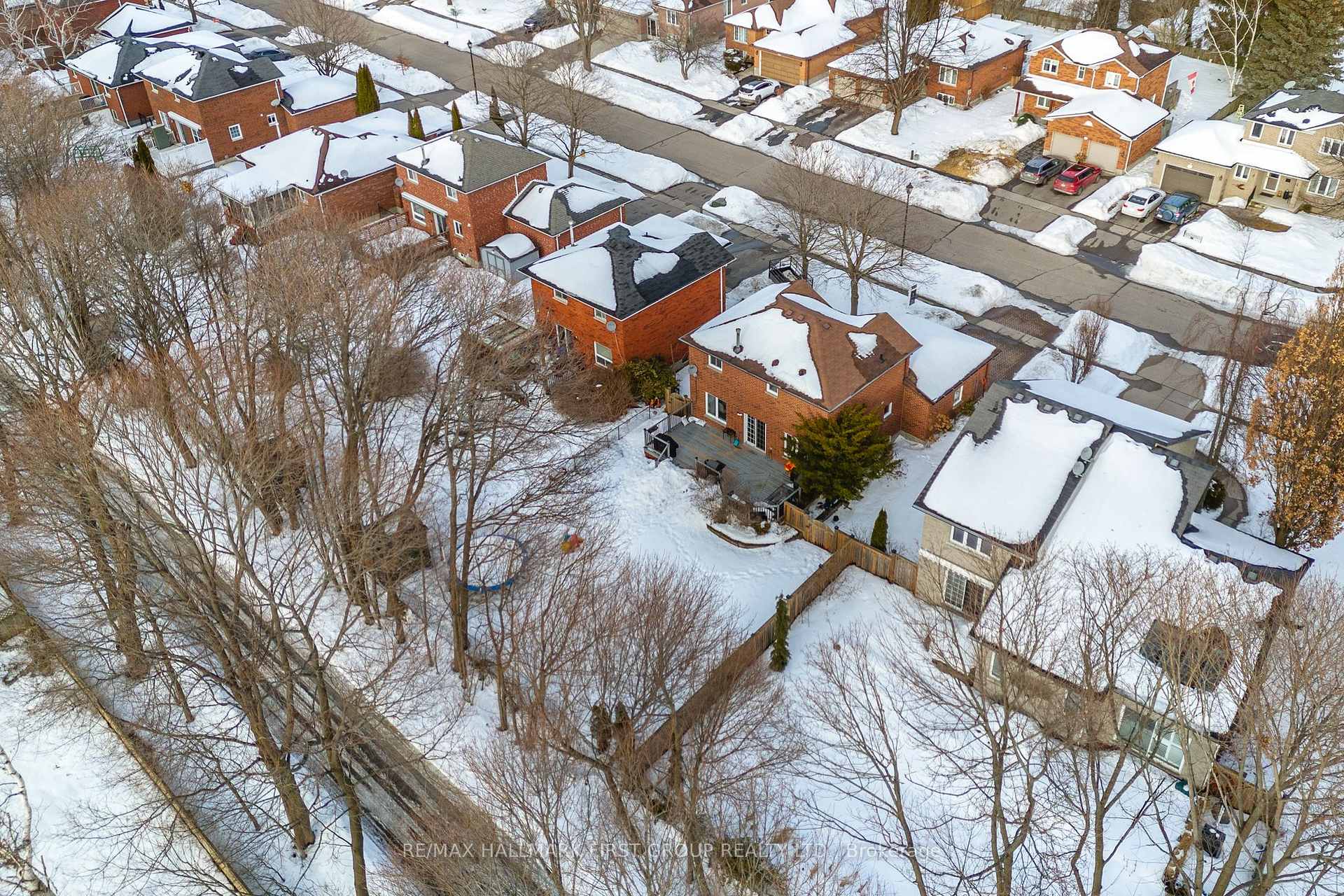 Photo 2 of 143 Carroll Crescent, Cobourg — HOMEH