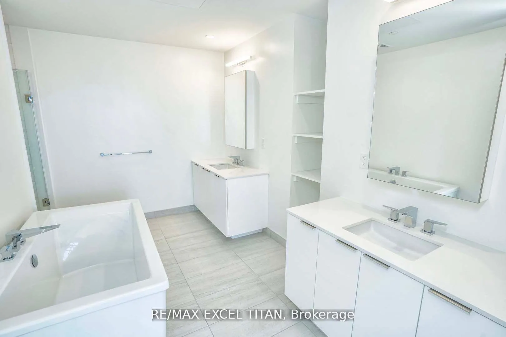 Photo 24 of Unit UPH06, 20 Lombard Street, Toronto, Church-Yonge Corridor — HOMEH