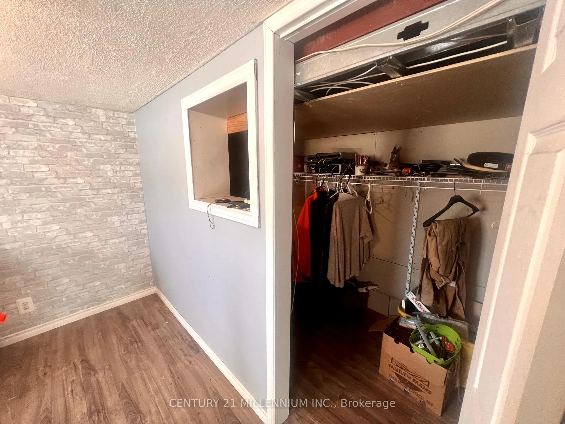 Photo 18 of 400 Robert Street, Shelburne — HOMEH