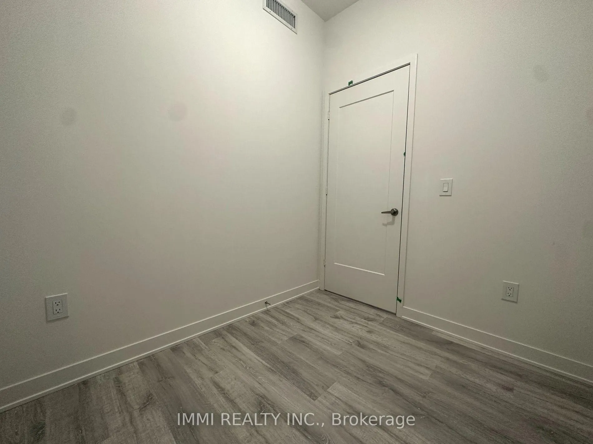 Photo 4 of Unit 1531 E, 70 Princess Street E, Toronto, Waterfront Communities — HOMEH