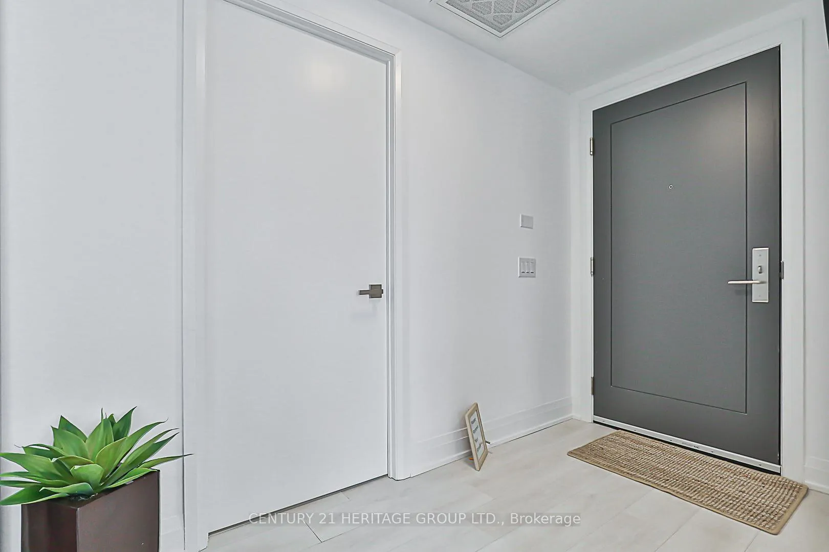 Photo 2 of Unit 606, 33 Frederick Todd Way, Toronto, Thorncliffe Park — HOMEH