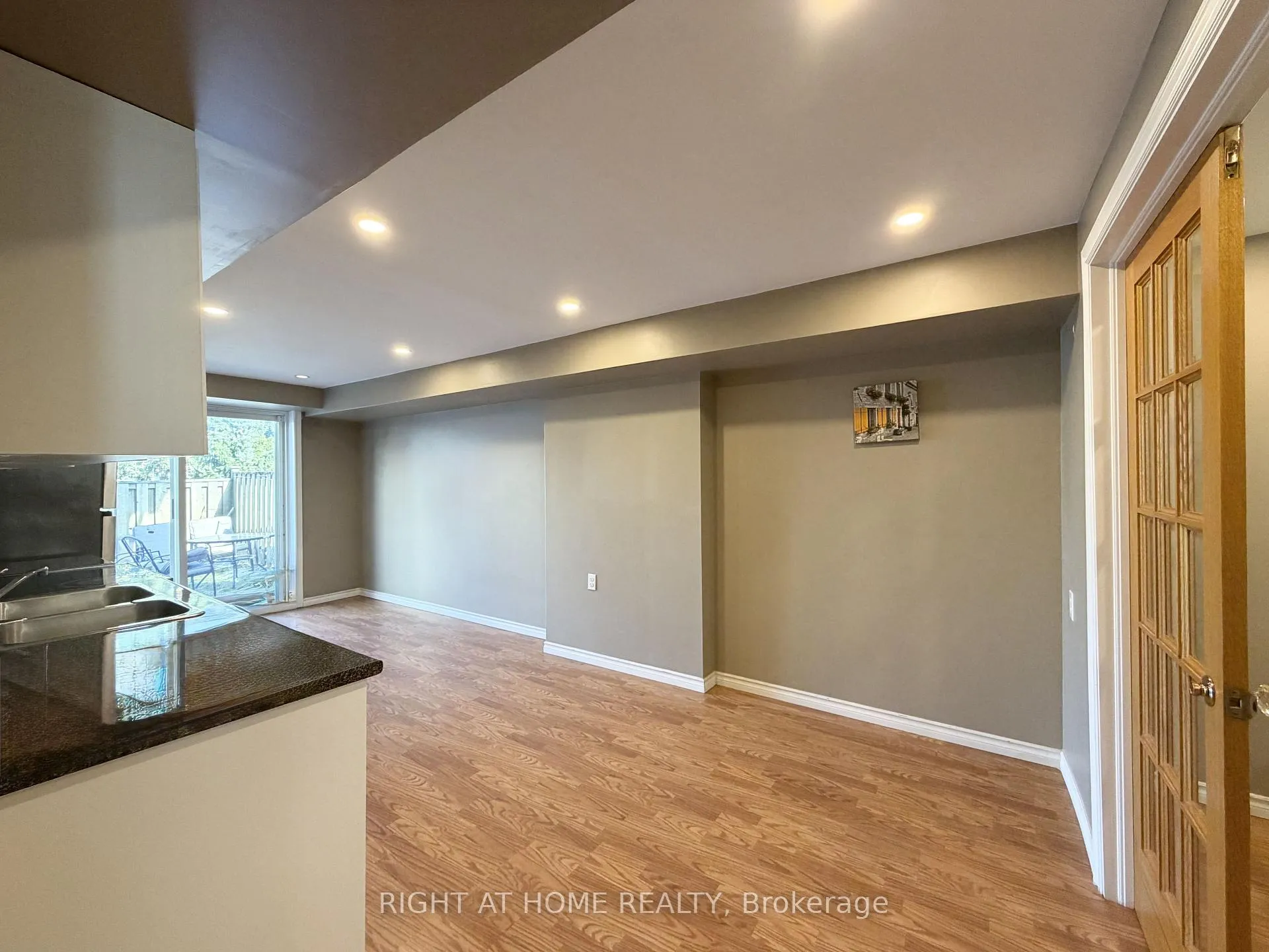 Photo 24 of Unit 42, 1400 Mary Street N, Oshawa, Samac — HOMEH