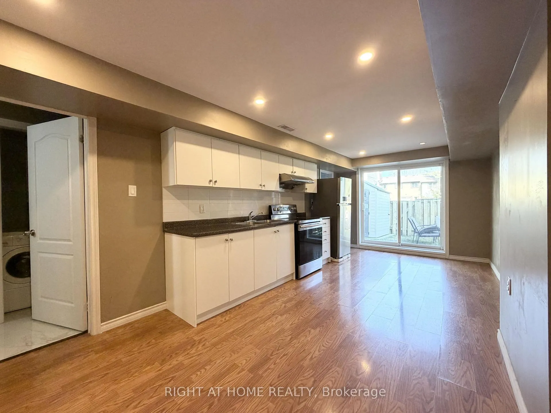Photo 25 of Unit 42, 1400 Mary Street N, Oshawa, Samac — HOMEH