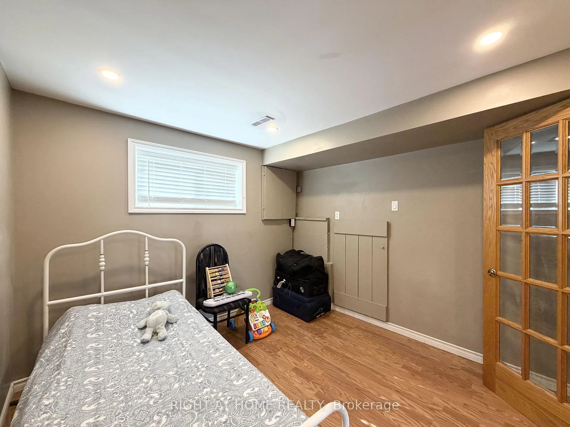 Photo 29 of Unit 42, 1400 Mary Street N, Oshawa, Samac — HOMEH