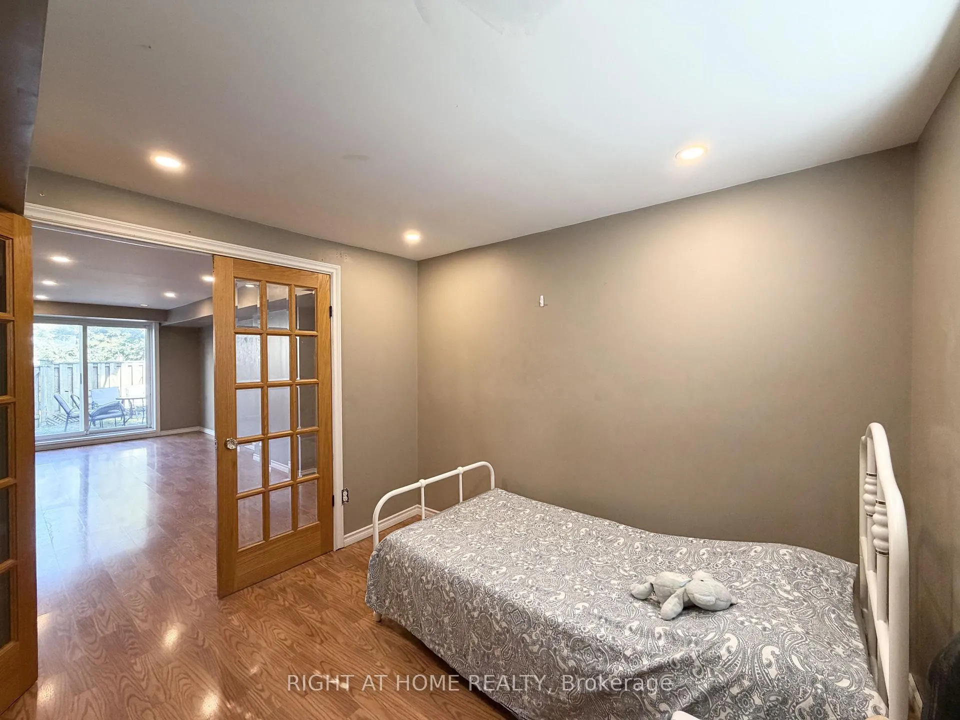 Photo 30 of Unit 42, 1400 Mary Street N, Oshawa, Samac — HOMEH