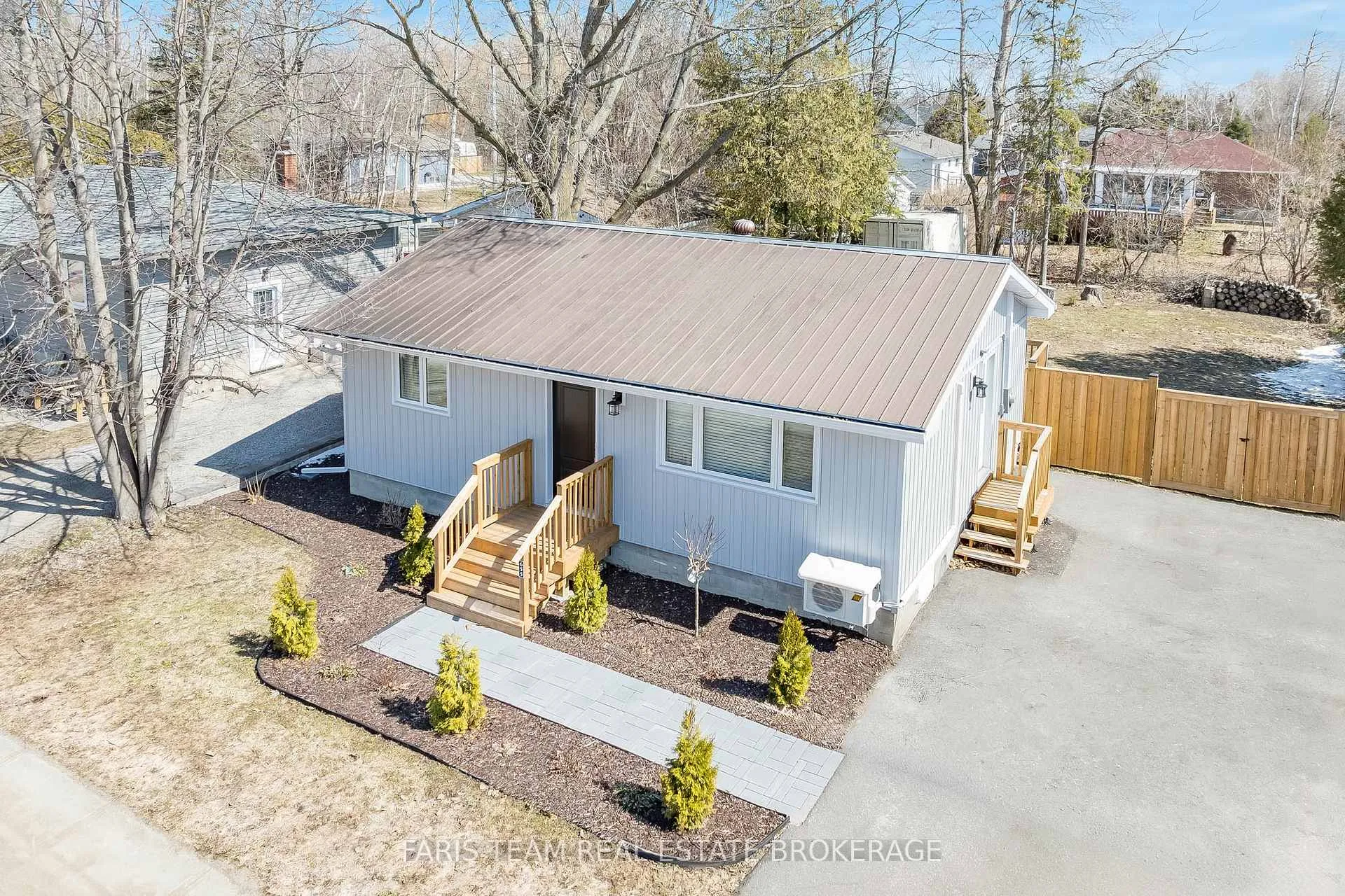 Photo 1 of 655 Fourth Avenue, Tay, Port McNicoll — HOMEH
