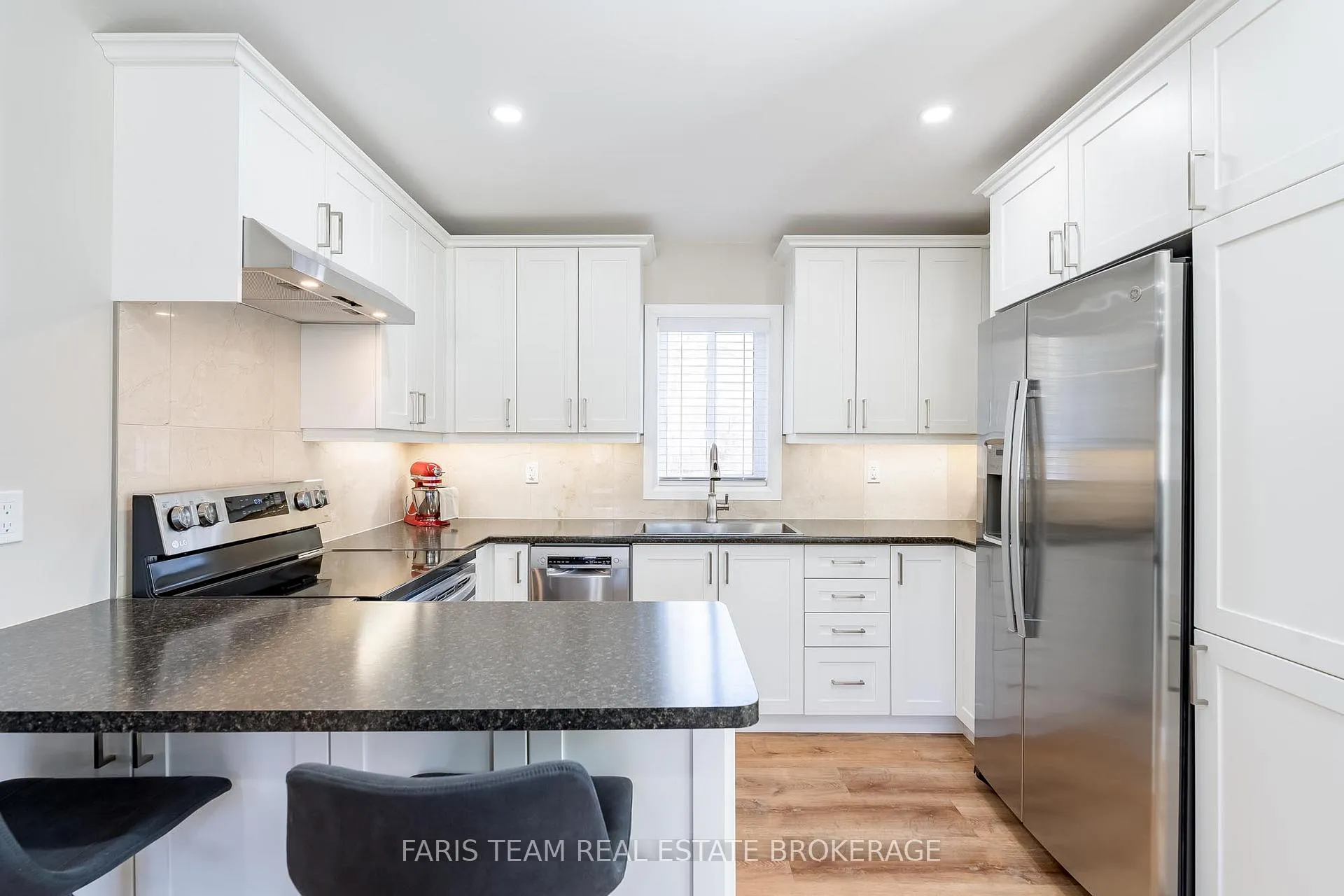 Photo 6 of 655 Fourth Avenue, Tay, Port McNicoll — HOMEH