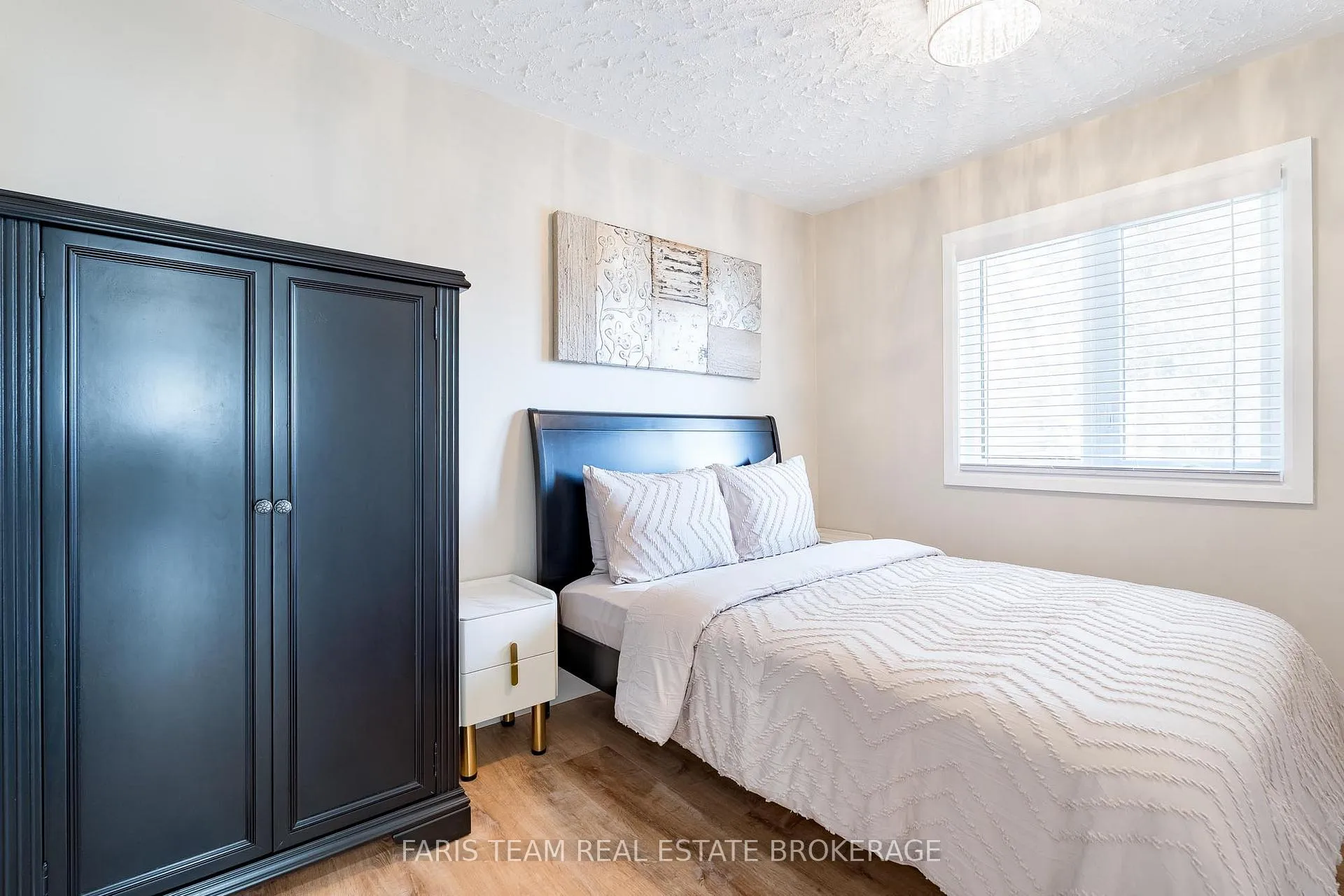Photo 15 of 655 Fourth Avenue, Tay, Port McNicoll — HOMEH