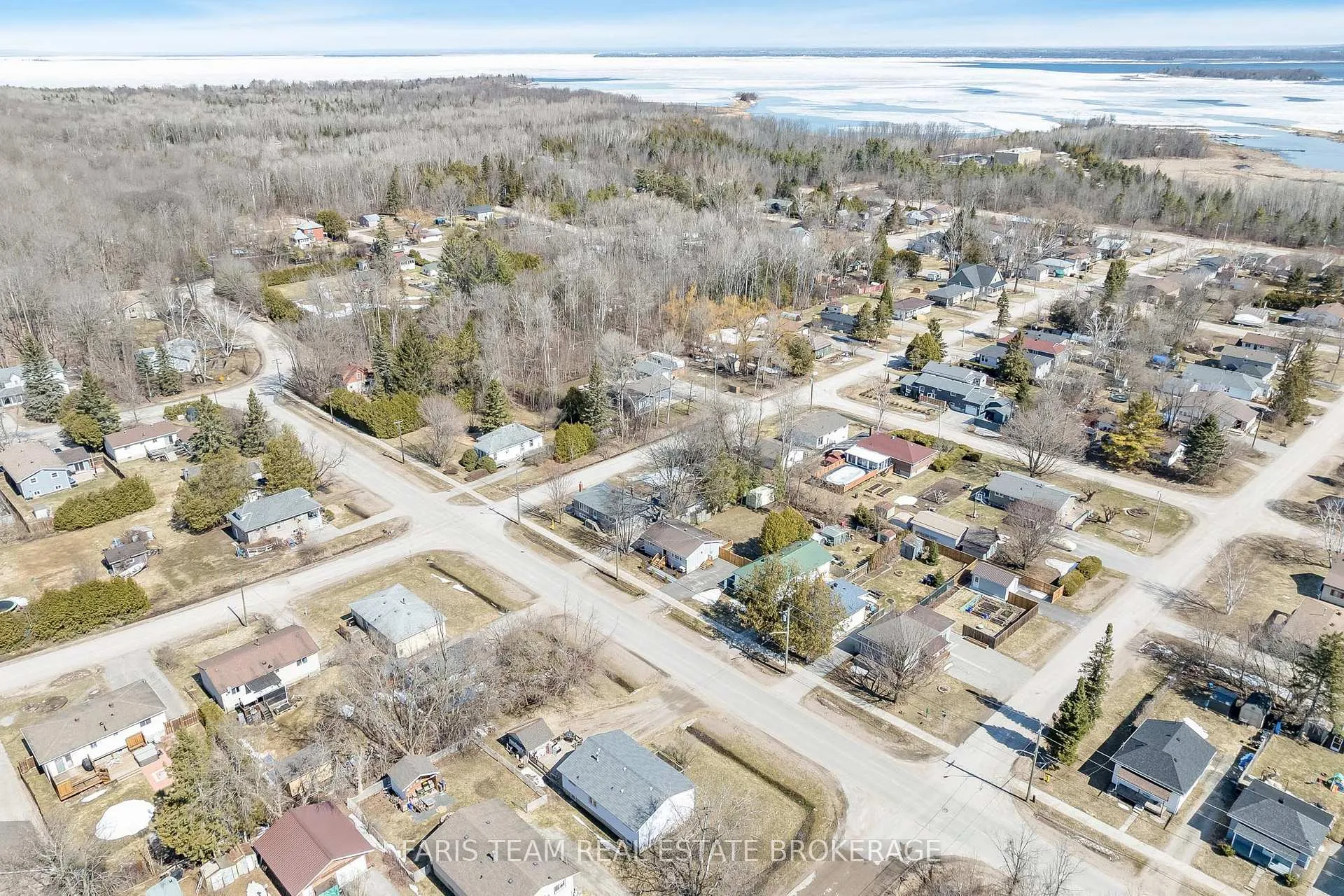 Photo 24 of 655 Fourth Avenue, Tay, Port McNicoll — HOMEH