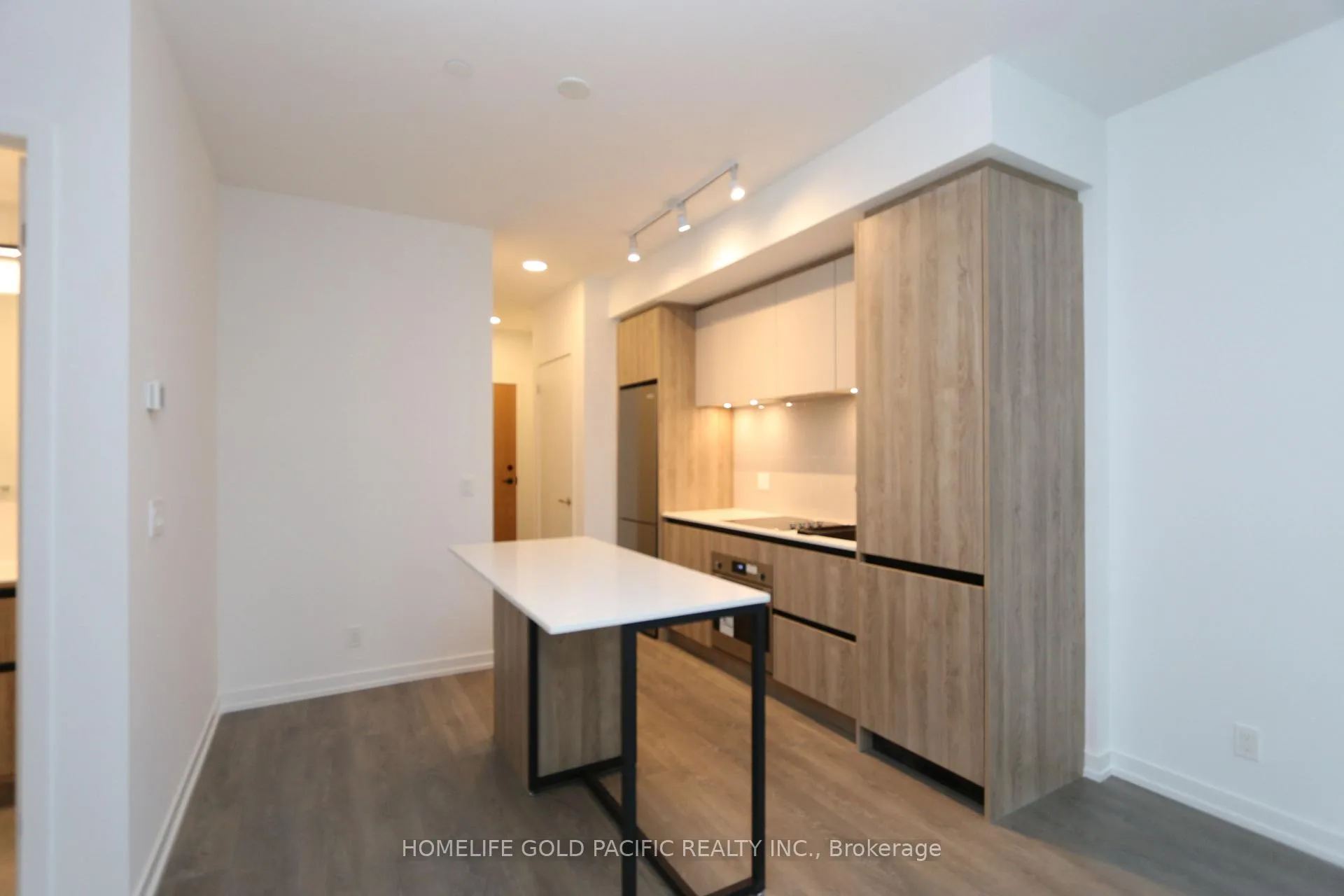 Photo 5 of Unit 520, 8 Beverley Glen Boulevard, Vaughan, Beverley Glen — HOMEH