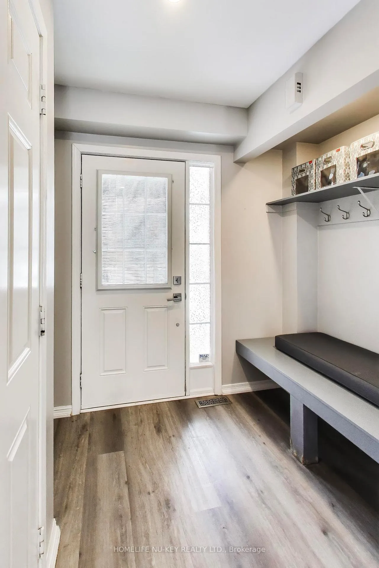 Photo 5 of 89 Majesty Boulevard, Barrie, Innis-Shore — HOMEH