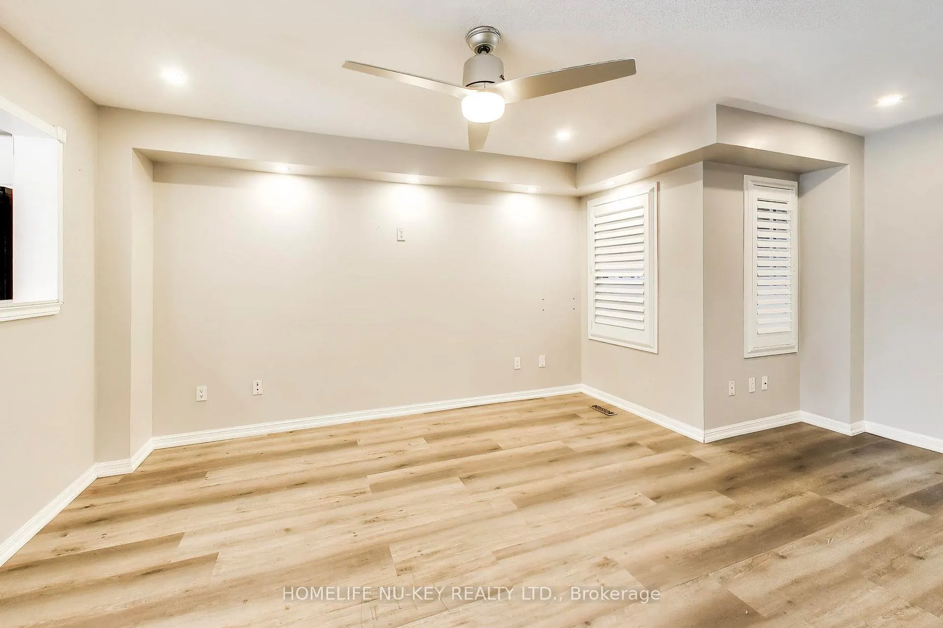 Photo 9 of 89 Majesty Boulevard, Barrie, Innis-Shore — HOMEH