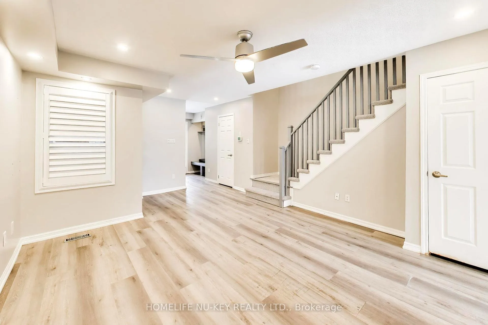 Photo 10 of 89 Majesty Boulevard, Barrie, Innis-Shore — HOMEH