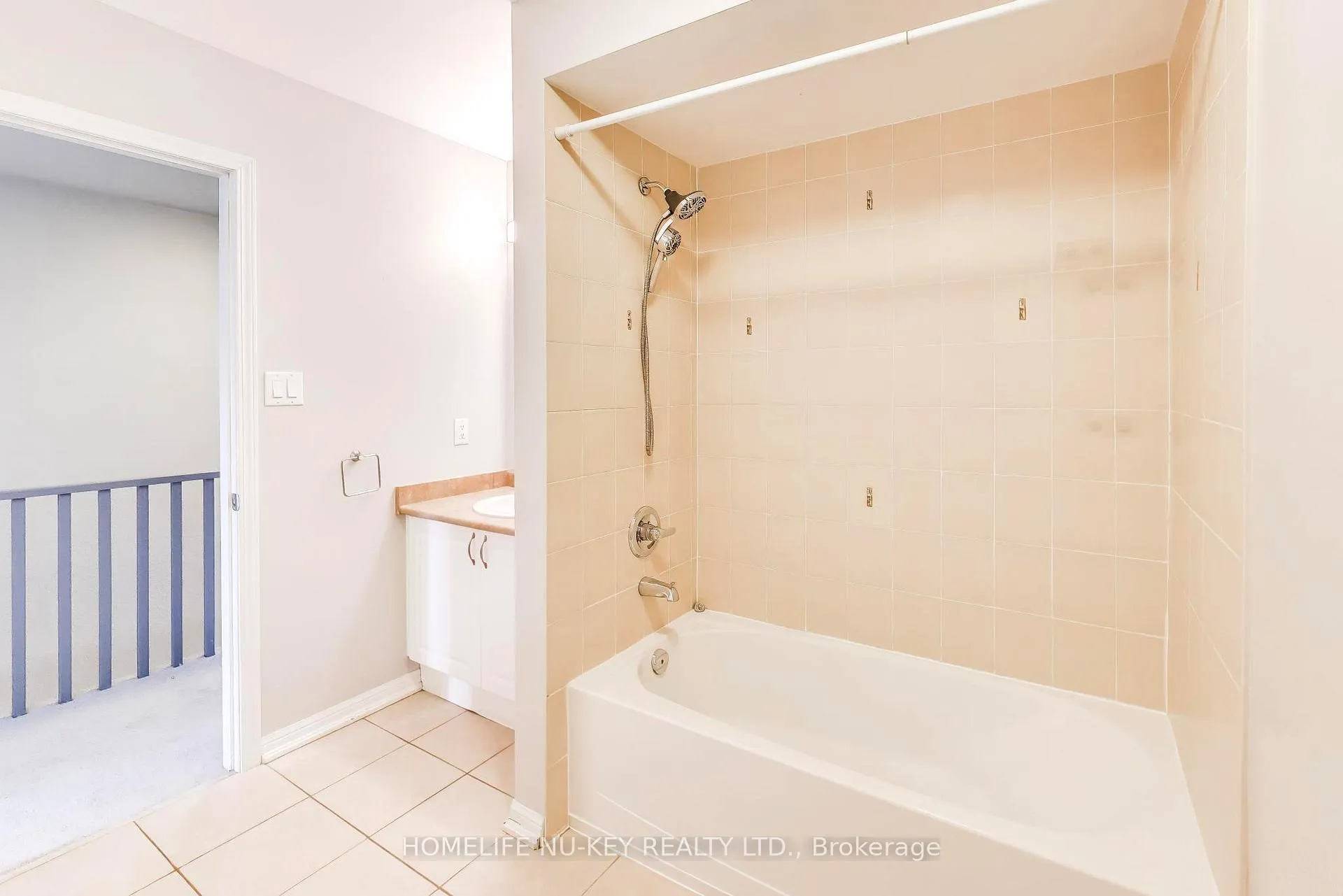 Photo 31 of 89 Majesty Boulevard, Barrie, Innis-Shore — HOMEH
