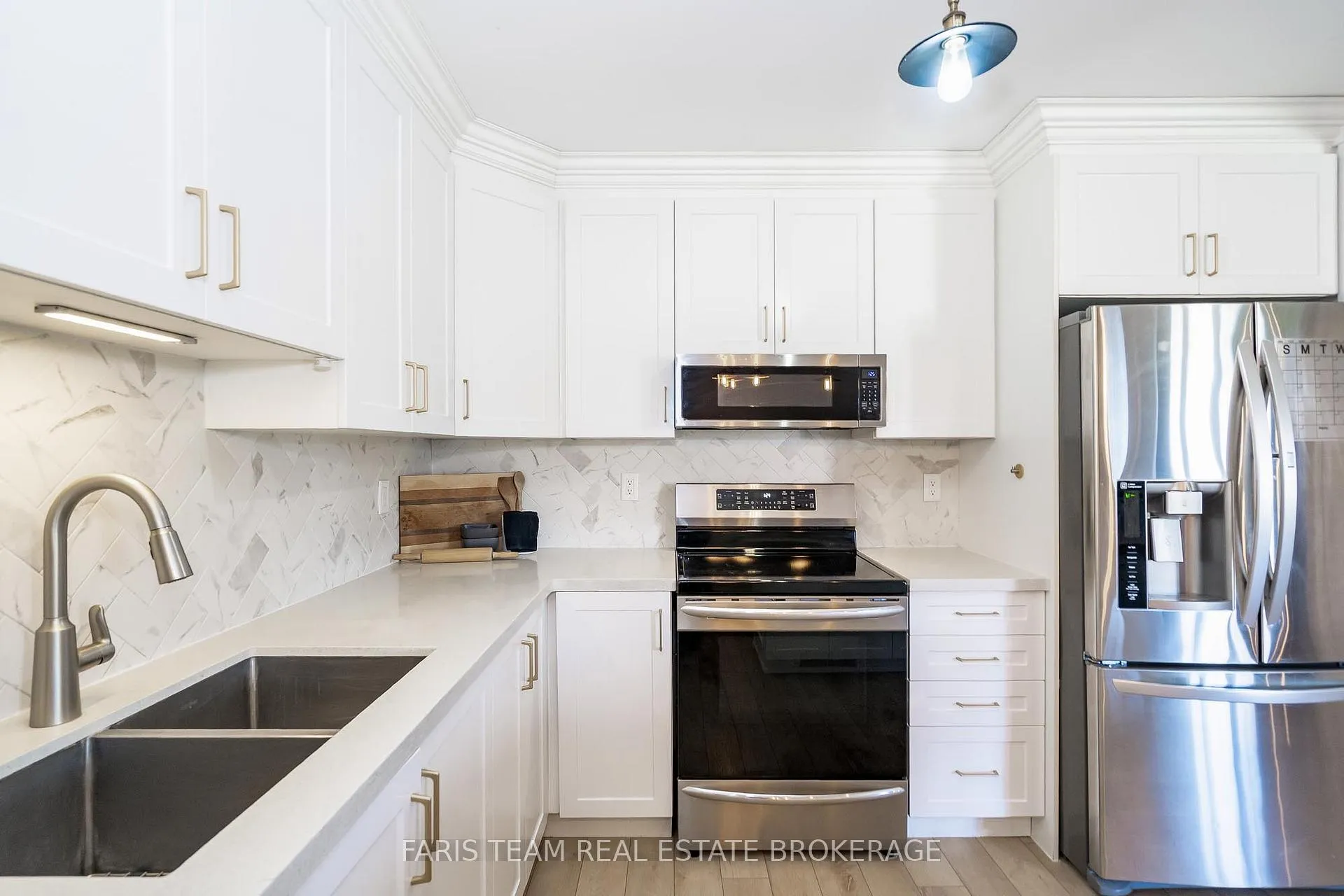 Photo 9 of 70 Cassandra Drive, Barrie, East Bayfield — HOMEH
