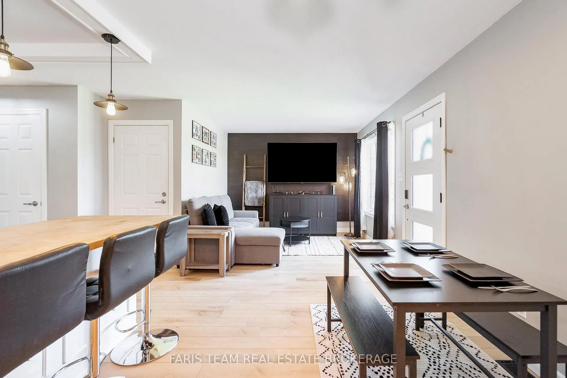 Photo 16 of 70 Cassandra Drive, Barrie, East Bayfield — HOMEH