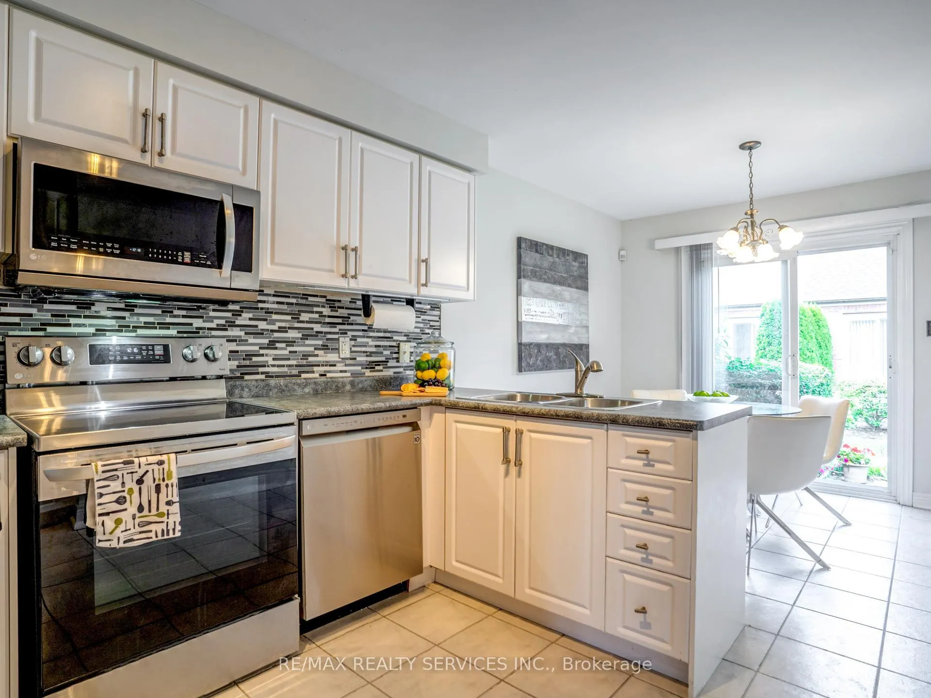 Photo 15 of Unit 23, 8 Seashell Place, Brampton, Sandringham-Wellington — HOMEH