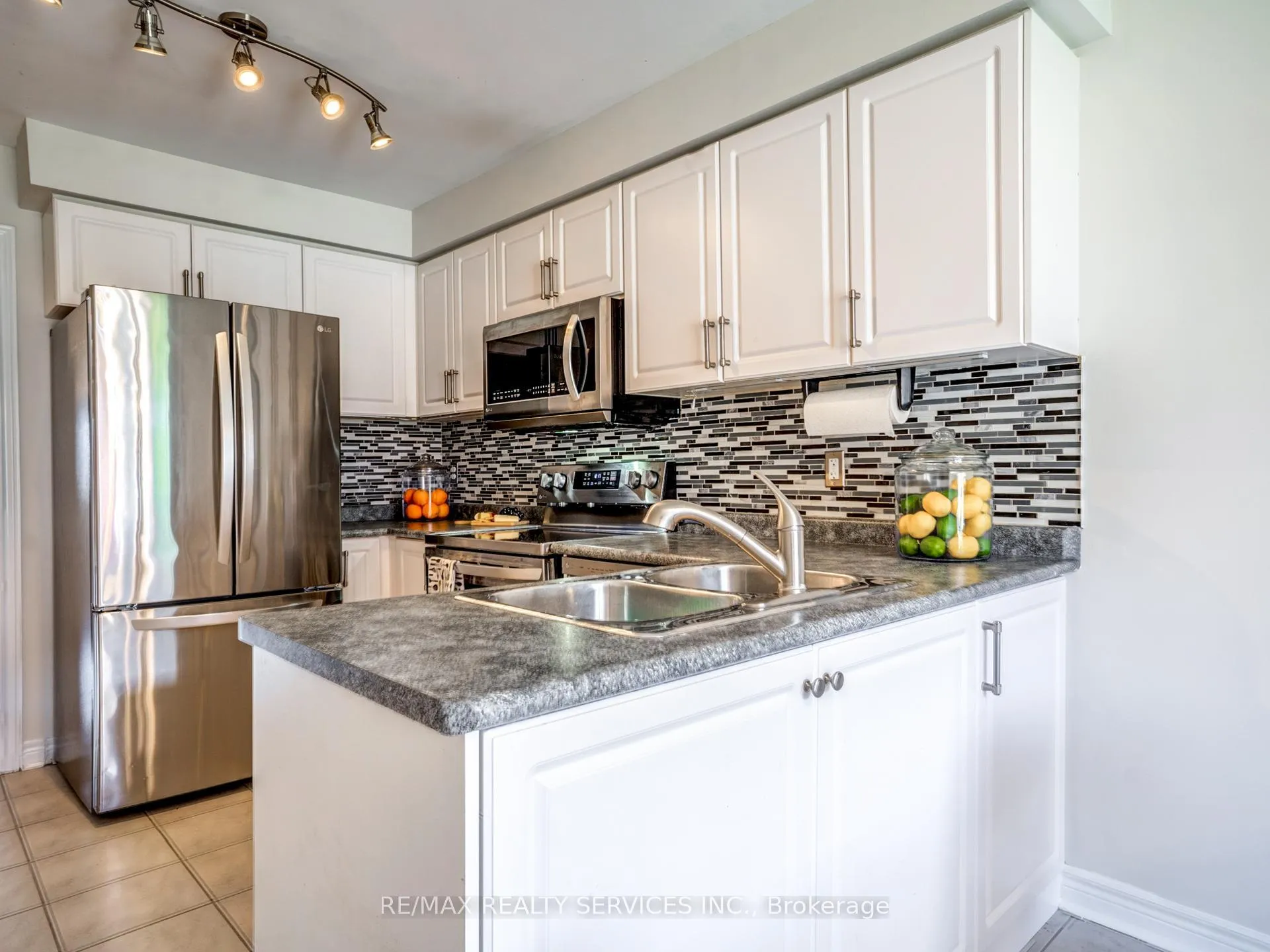 Photo 17 of Unit 23, 8 Seashell Place, Brampton, Sandringham-Wellington — HOMEH