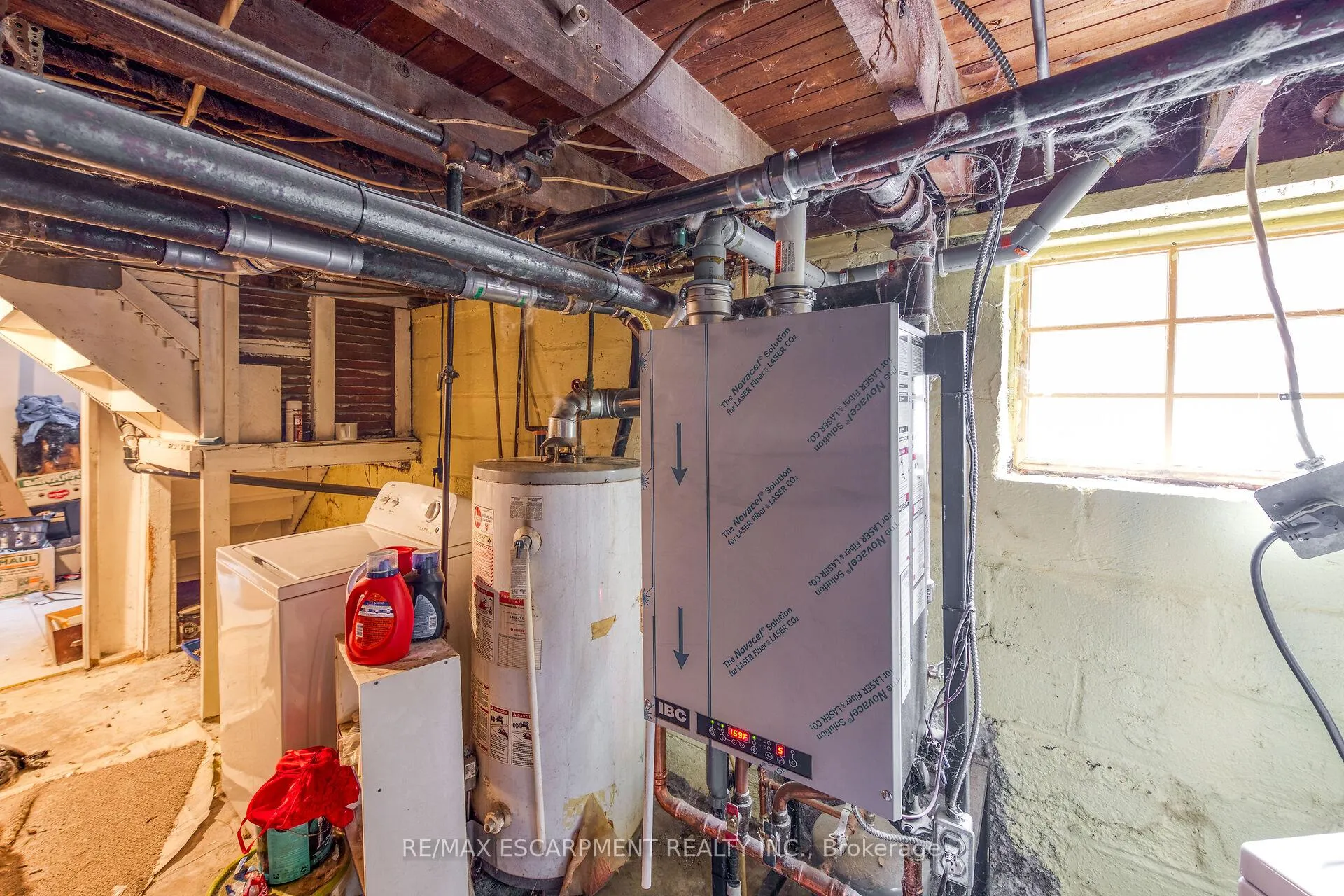 Photo 8 of 356 Cumberland Avenue, Hamilton, Blakeley — HOMEH