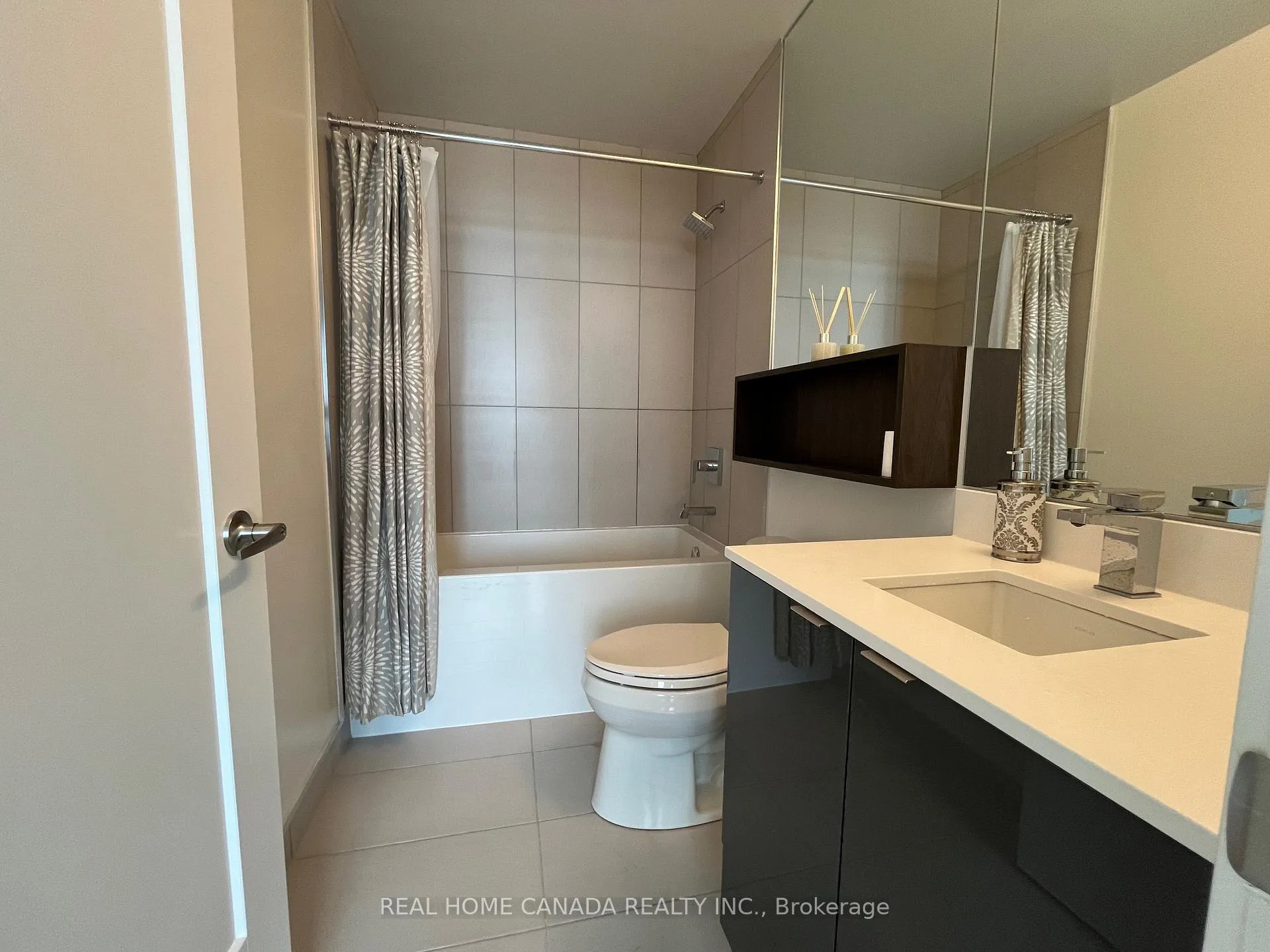 Photo 20 of Unit 2709, 70 Princess Street, Toronto, Waterfront Communities — HOMEH
