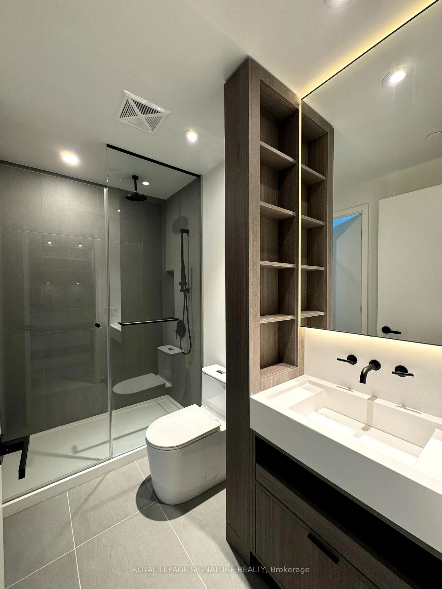 Photo 5 of Unit 2609, 55 Charles Street E, Toronto, Church-Yonge Corridor — HOMEH