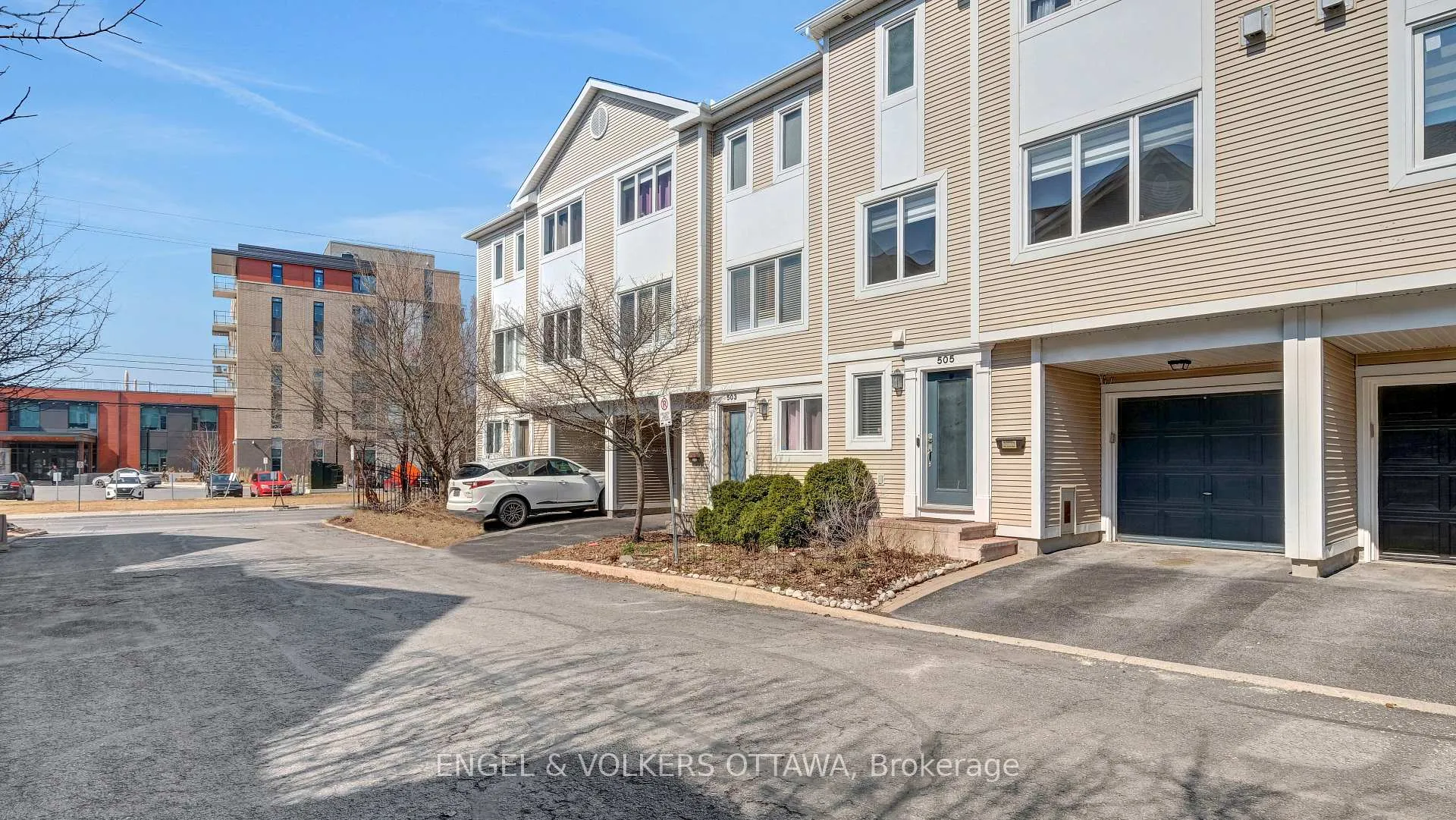 Photo 2 of 505 Burleigh Private, Ottawa, Cyrville — HOMEH