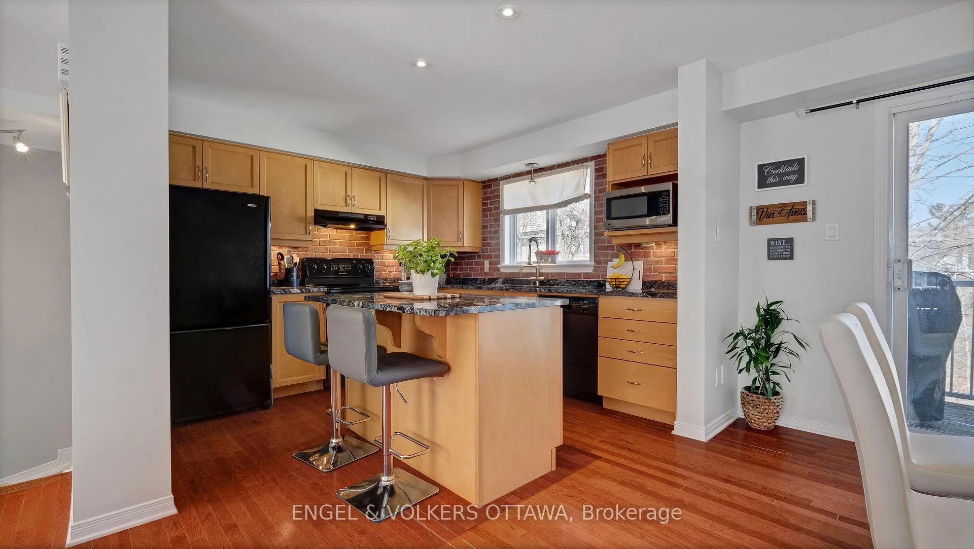 Photo 18 of 505 Burleigh Private, Ottawa, Cyrville — HOMEH