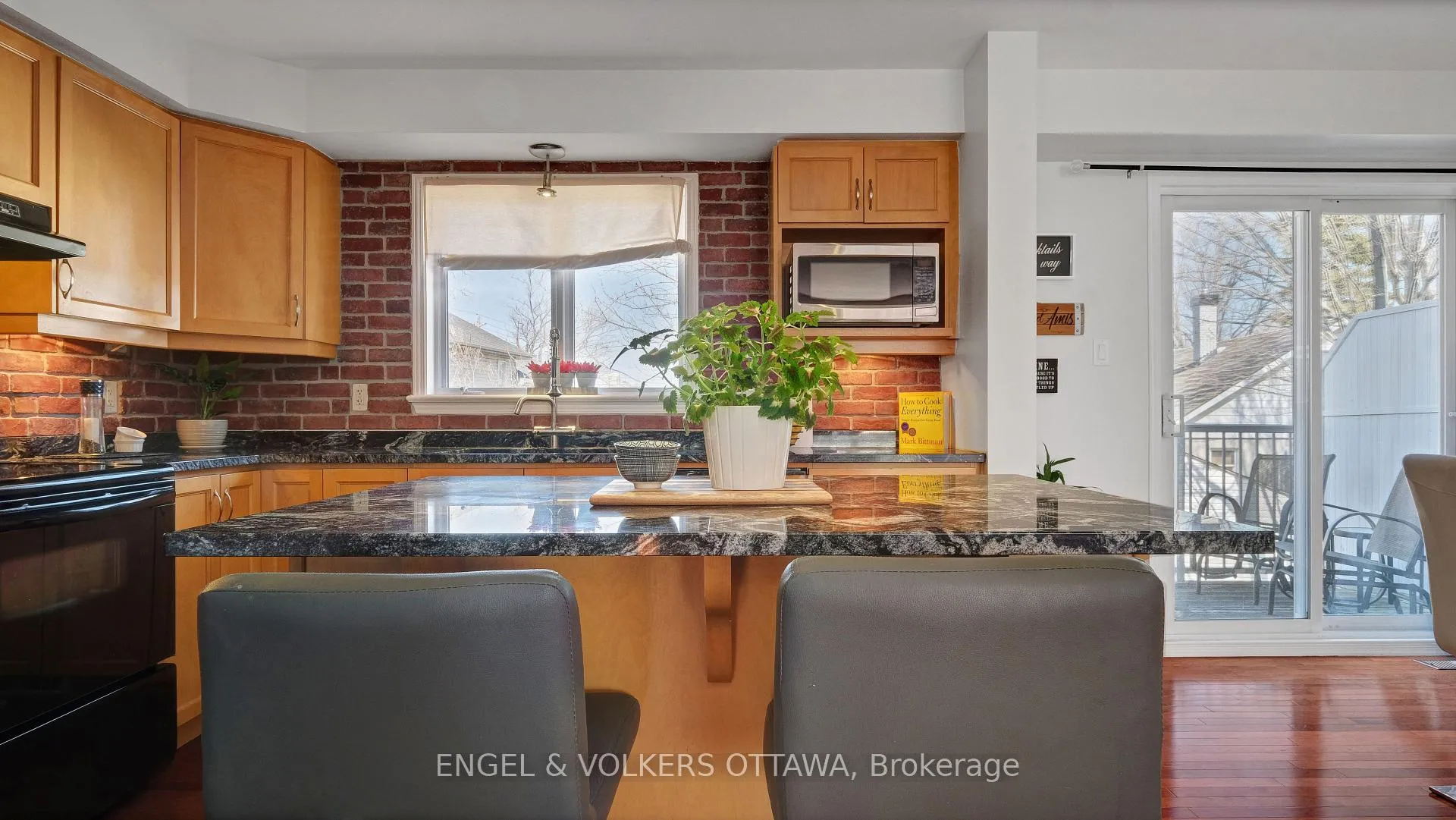 Photo 19 of 505 Burleigh Private, Ottawa, Cyrville — HOMEH