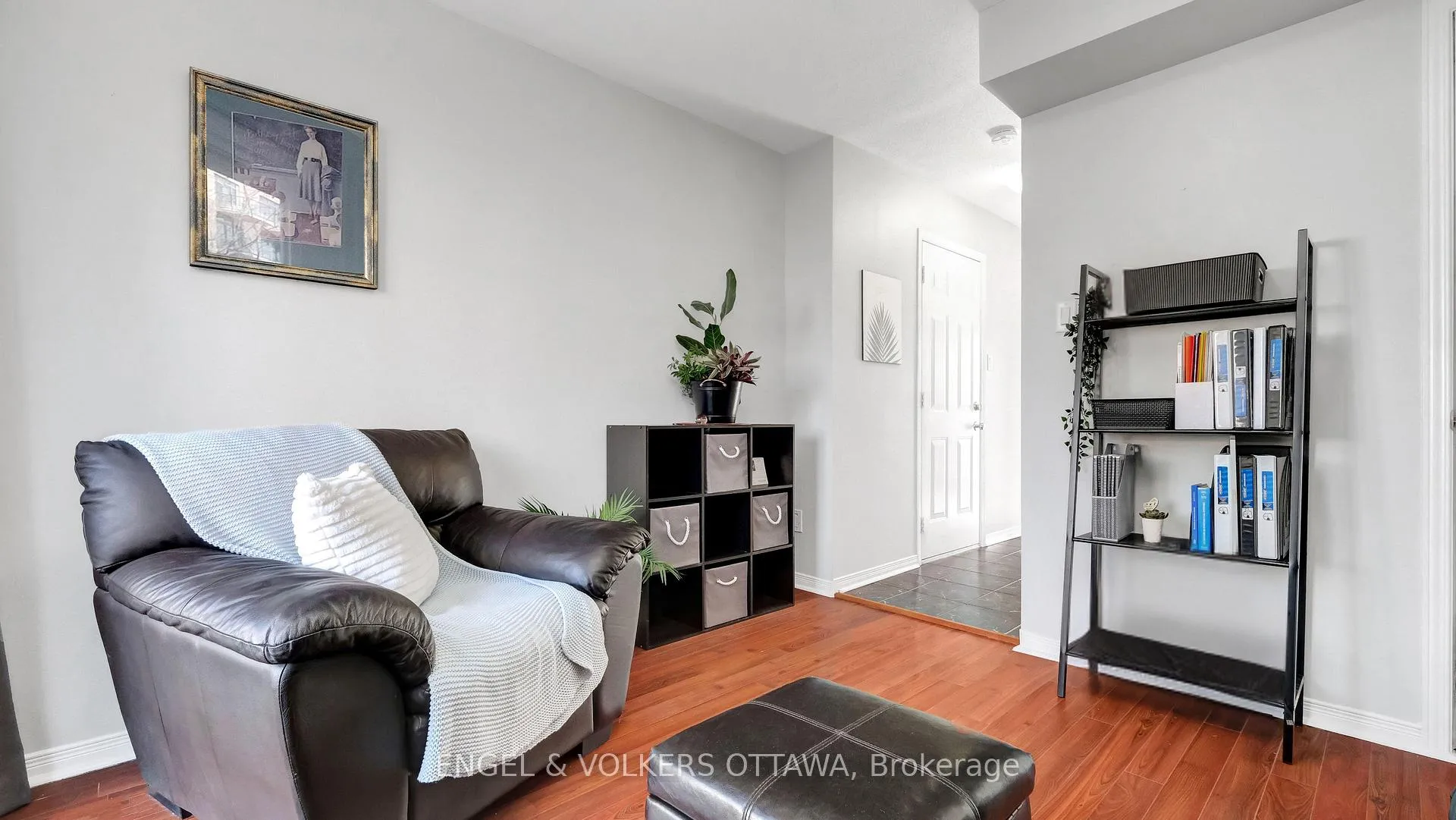 Photo 33 of 505 Burleigh Private, Ottawa, Cyrville — HOMEH