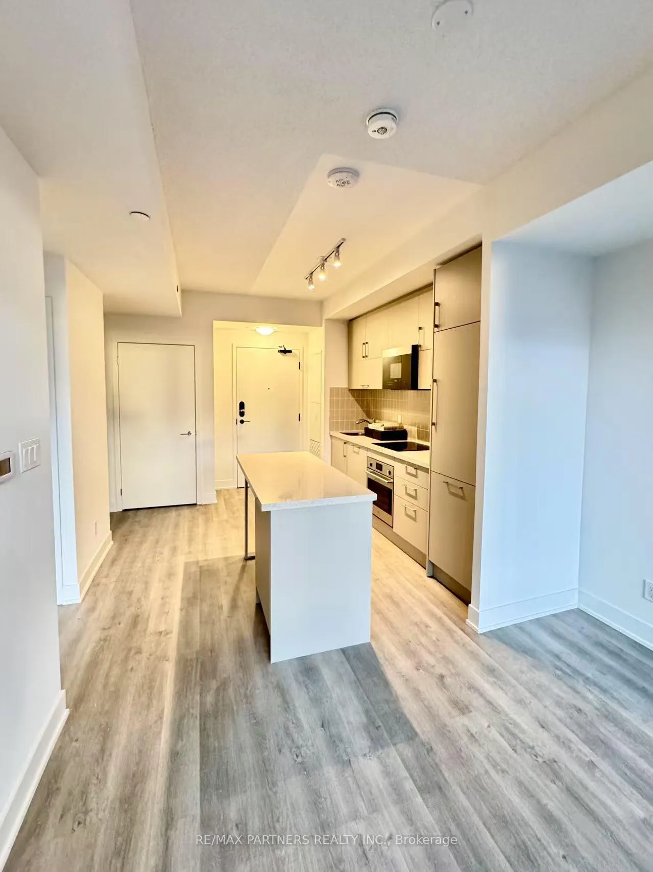 Photo 2 of Unit 1010, 38 Andre de Grasse Street, Markham, Unionville — HOMEH