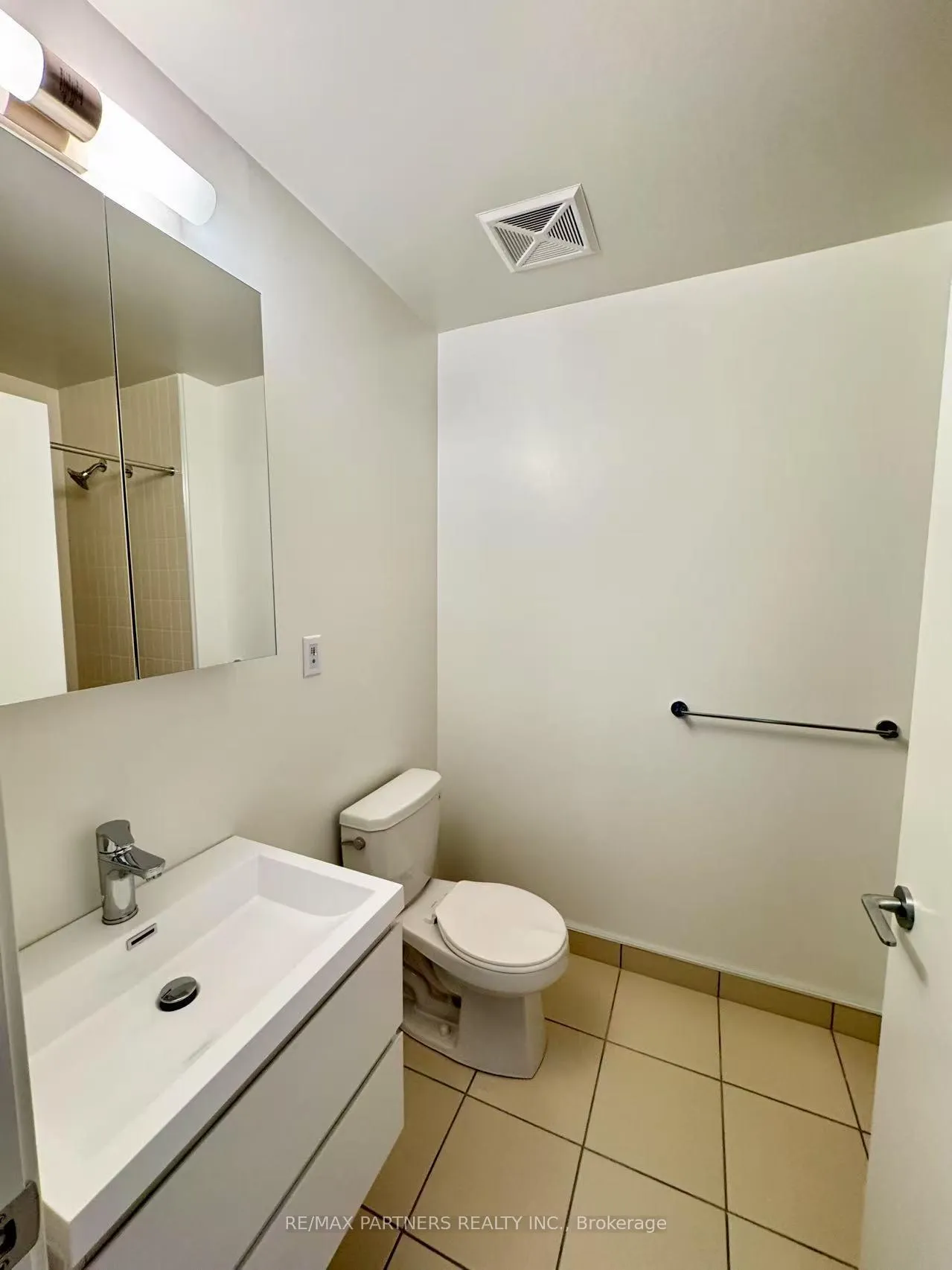 Photo 5 of Unit 1010, 38 Andre de Grasse Street, Markham, Unionville — HOMEH