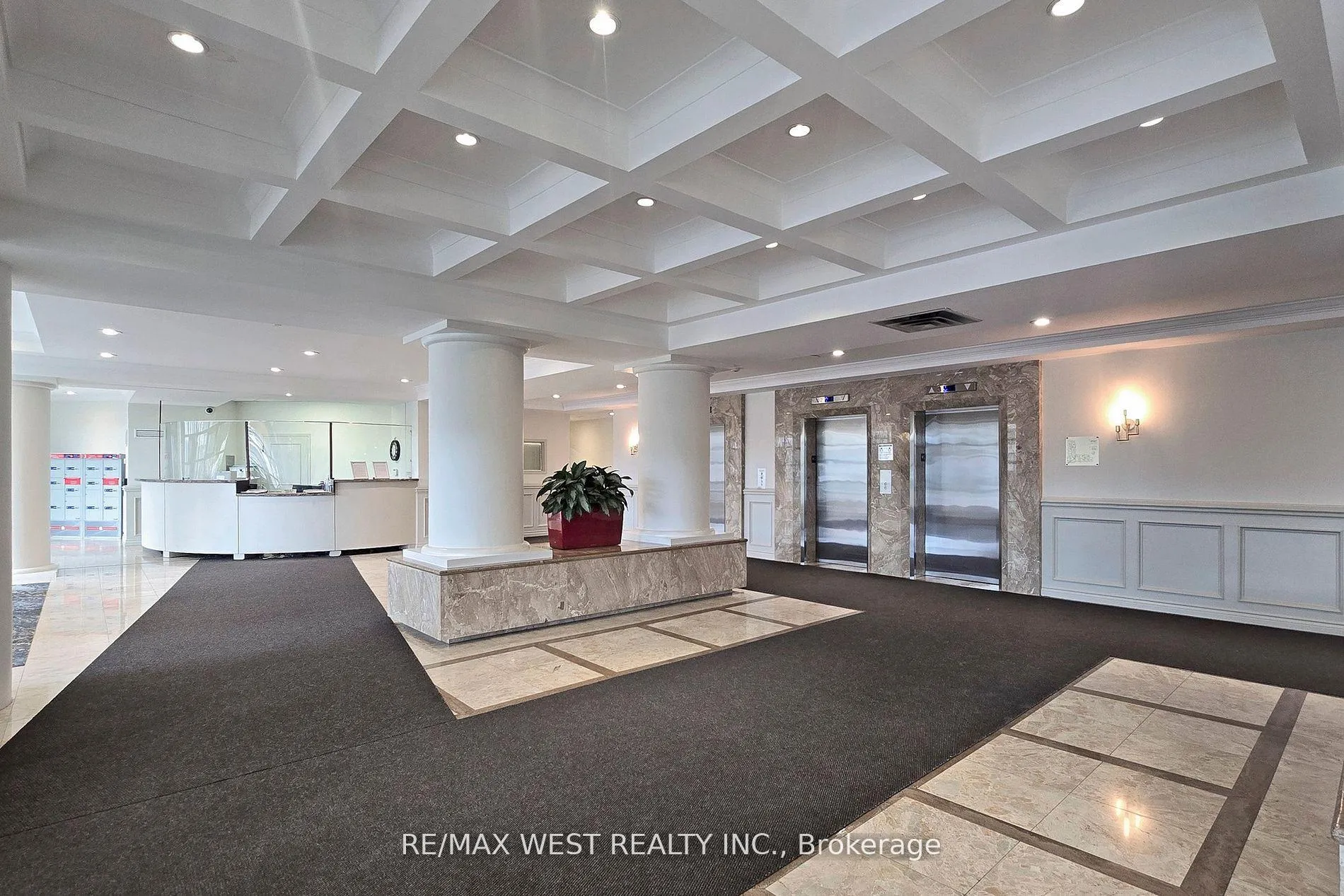 Photo 5 of Unit 1003, 7 Townsgate Drive, Vaughan, Crestwood-Springfarm-Yorkhill — HOMEH
