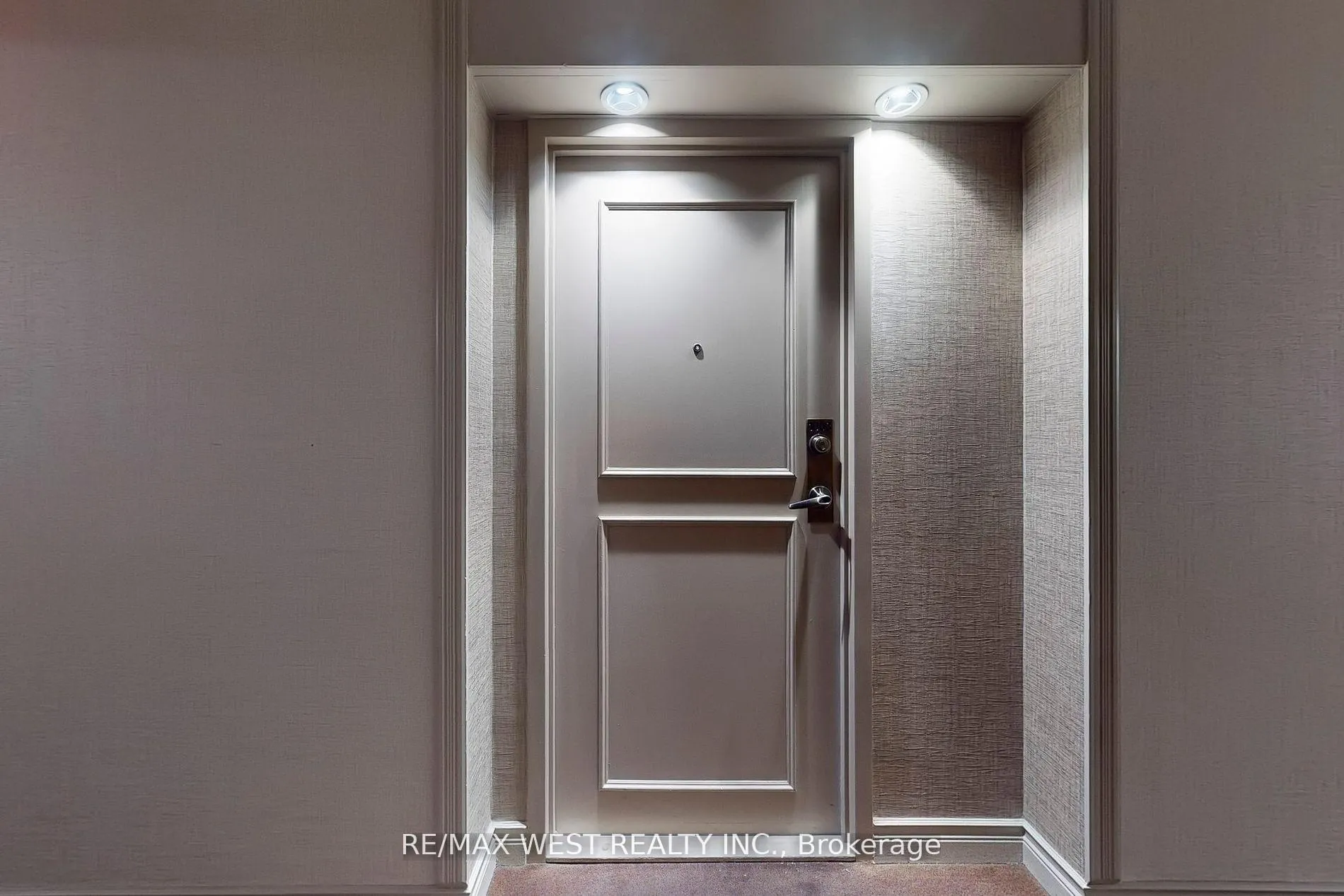 Photo 9 of Unit 1003, 7 Townsgate Drive, Vaughan, Crestwood-Springfarm-Yorkhill — HOMEH